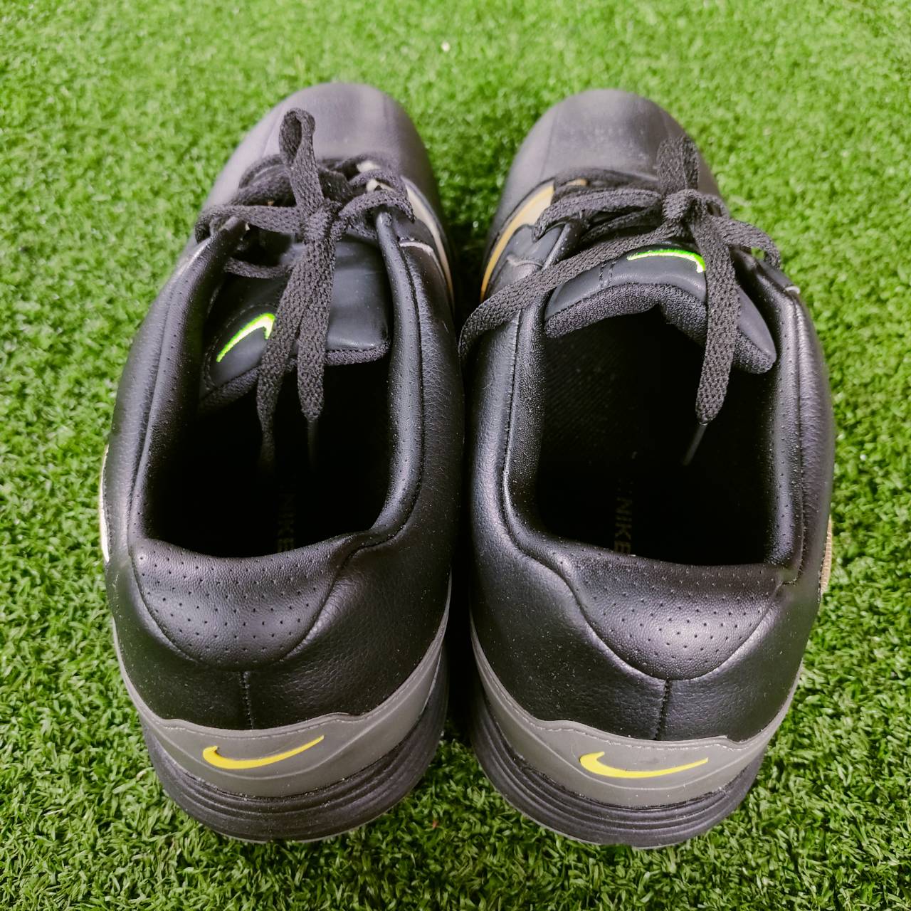 รองเท้ากอล์ฟ NIKE มือสอง ของแท้ มาพร้อมกล่องเดิม พื้นสวยมาก ปุ่มสวยมาก ไซด์ 41 ไม้กอล์ฟพรีเมี่ยมมือสอง ของแท้ By NakaraLuxurious