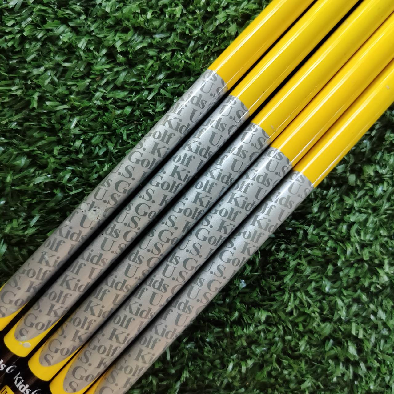 ก้านไม้กอล์ฟเด็กสำหรับใส่หัวไม้ ก้าน U.S.KIDS GOLF 42" ULTRA LIGHT WT-25 ความยาวก้าน 25 นิ้ว สำหรับน้องที่มีความสูง 106 เซนติเมตร ก้านไม้กอล์ฟพรีเมี่ยมมือหนึ่ง ของแท้ By NakaraLuxurious