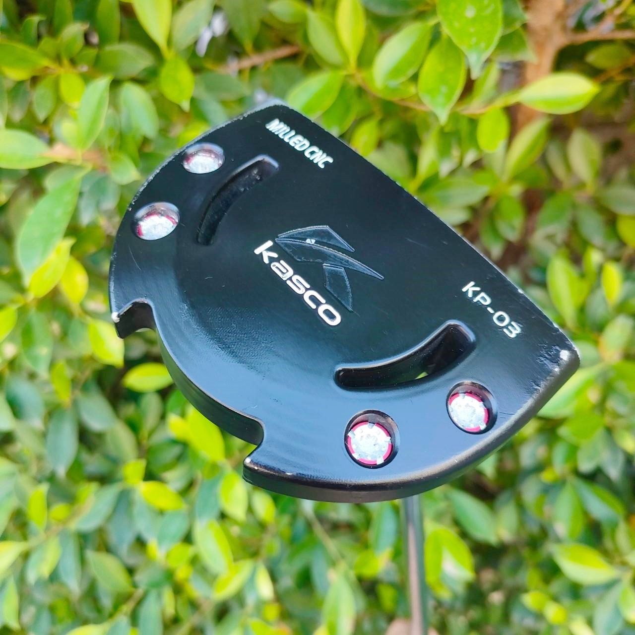 PUTTER KASCO MILED CNC KP-03 ความยาว 35 นิ้ว กริป SUPER STROKE ก้าน SILVER WING KASCO การกระจายน้ำหนักได้ดีอย่างลงตัว ไม้กอล์ฟมือสอง ของแท้ BY NakaraLuxurious