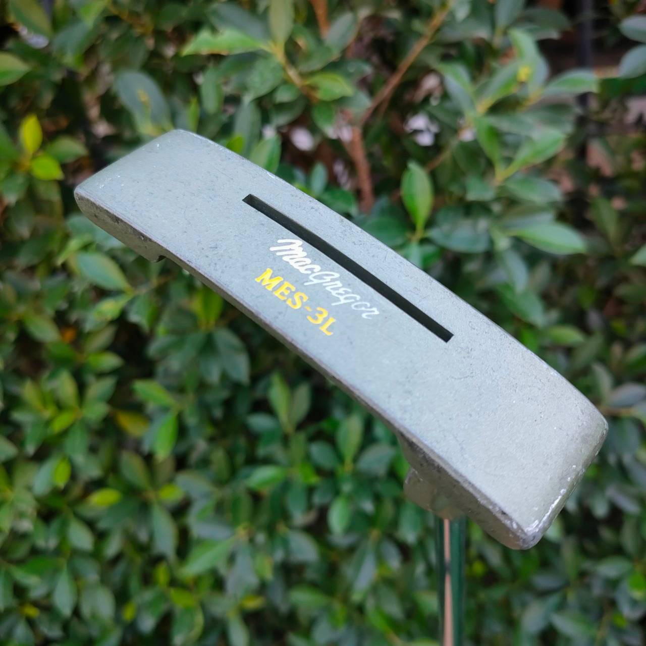 PUTTER Arnold Palmer MES-3L ความยาว 34 นิ้ว หน้าไม้มีร่อง ทำให้การพัตต์ ได้ฟีลลิ่งที่ดี ออกแบบดีมาก