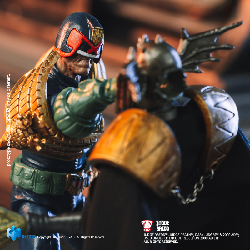 [สั่งจอง]Hiya 1/18 : Judge Dredd Gaze into the fist of Dredd 2-Pack