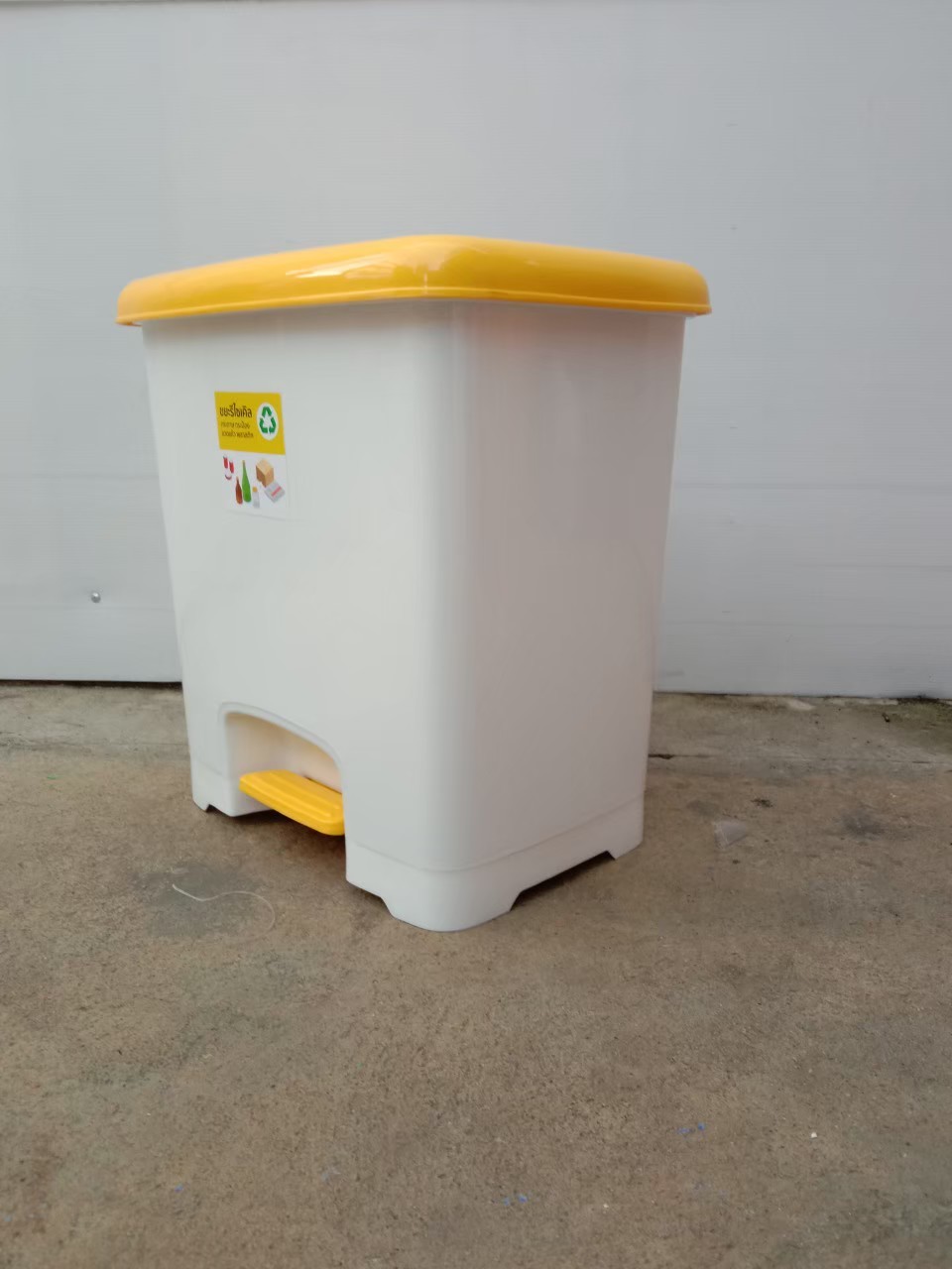 ถังขยะแยกประเภท เท้าเหยียบ ทรงเหลี่ยม 30 ลิตร