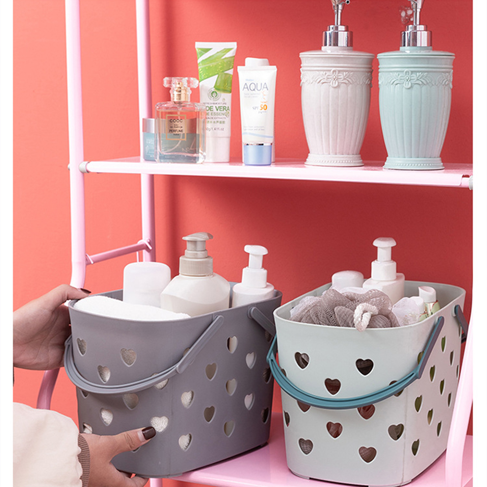 ตะกร้าพลาสติกหูหิ้ว ใส่อุปกรณ์อาบน้ำ ใส่เสื้อผ้า มีให้เลือกหลายสี หลายขนาด ดีไซน์สวย น่ารัก