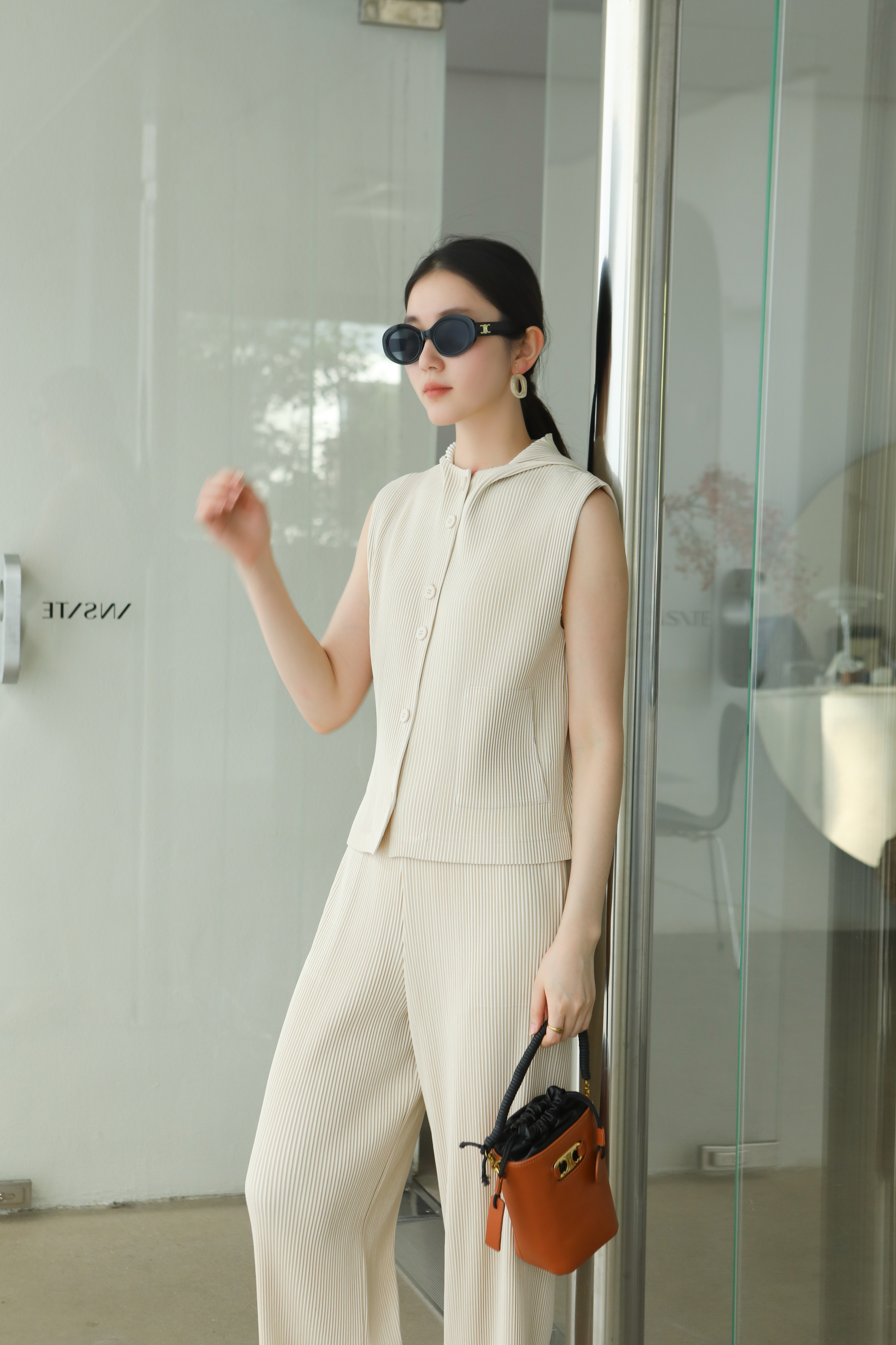 2MUAY รุ่น GJO5103-9 เสื้อพลีทคุณภาพ THICK SLEEVELESS HOODED PLEATED TOP 8 สี FREE SIZE