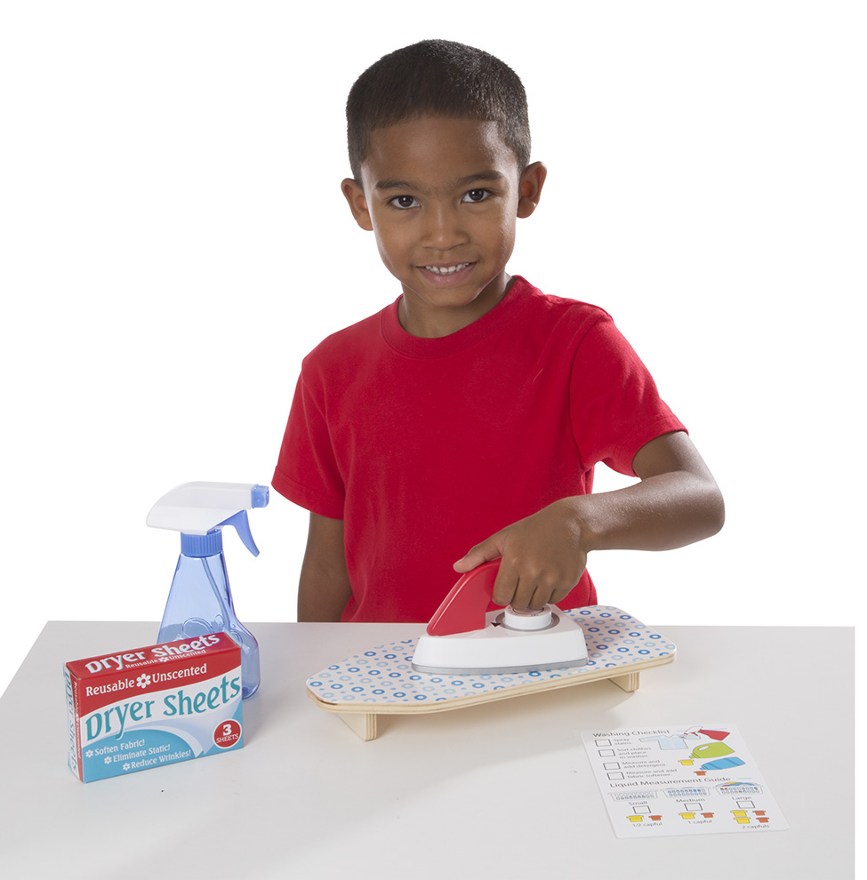 [11 ชิ้น] ชุดอุปกรณ์ซักรีด Melissa & Doug Laundry Basket Play Set รีวิวดีใน Amazon USA มีครบจบด้วยชุดเดียว ทั้งซักและรีด ทนทาน ปลอดภัย