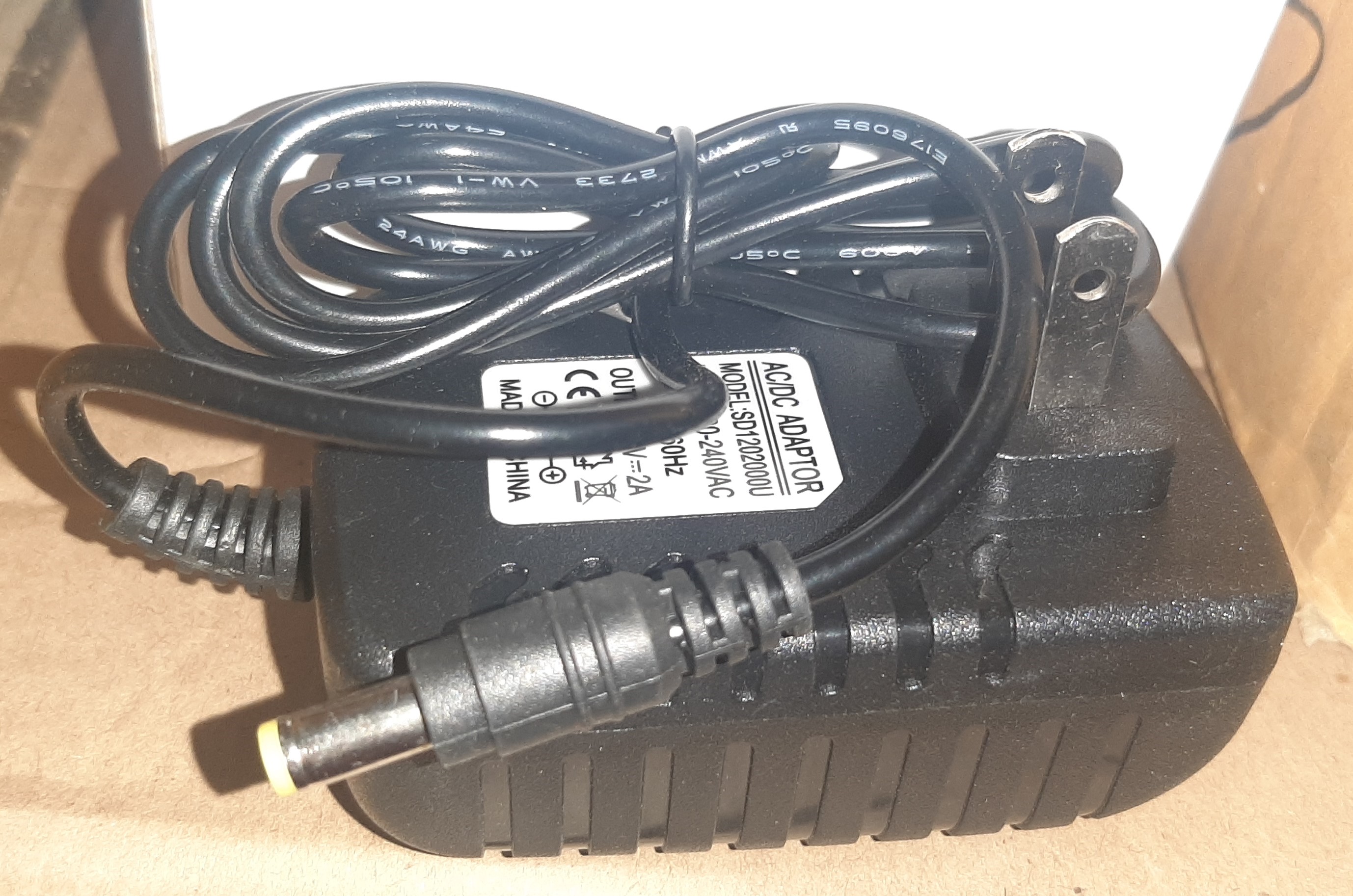 adapter cctv 12V 2A Adapter AC/DC Adapter (SD1202000U) อะแดพเตอร์มาตรฐาน ของใหม่ ใช้งานดี เหมาะกับงานทุกประเภท ประกัน 1 ปี