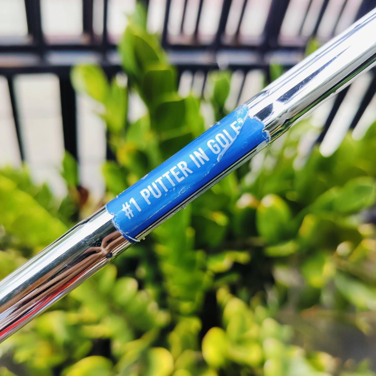 PUTTER ODYSSEY WORKS VERSA 7 ความยาว 34 นิ้ว กริพสภาพสวยเดิม พัตเตอร์รุ่นนี้ ปัจจุบันนิยมสูงสุด บล๊านซ์มาก และหน้าสัมผัสรุ่นนี้เกาะไลน์ที่สุด เส้นเล็งก็แม่นยำ ได้ COVER เดิม ตรงรุ่น ไม้กอล์ฟพรีเมี่ยมมือสองญี่ปุ่น ของแท้ By NakaraLuxurious