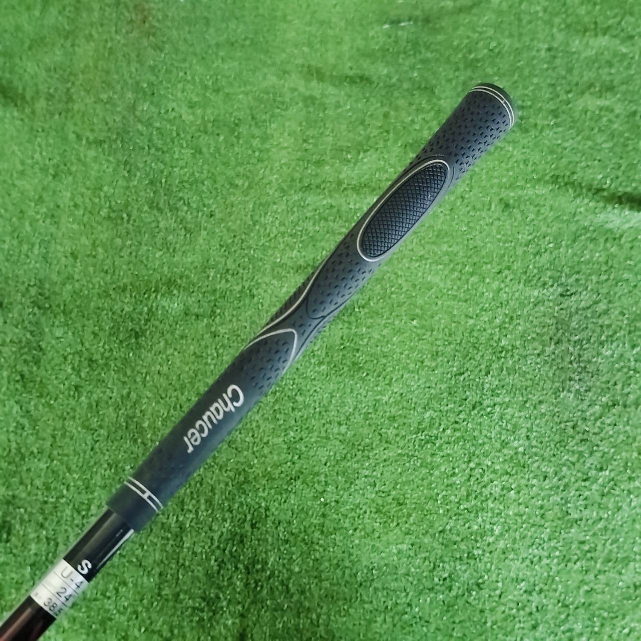 Japanese U-15 24° U4 Hybrid Low Gravity Graphite Shaft FLEX S ตีแม่นมากๆ ยิงกรีนยาวๆสบายๆ ไม้กอล์ฟพรีเมี่ยมมือสอง ของแท้ By NakaraLuxurious