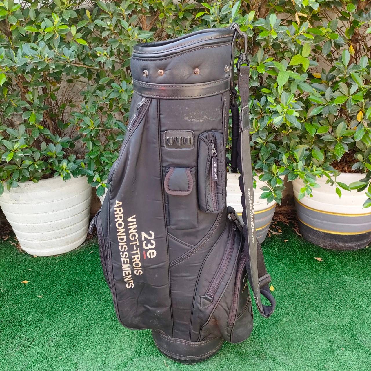 ถุงกอล์ฟ 23e VINGT-TROIS ARRONDISSEMENTS มือสอง