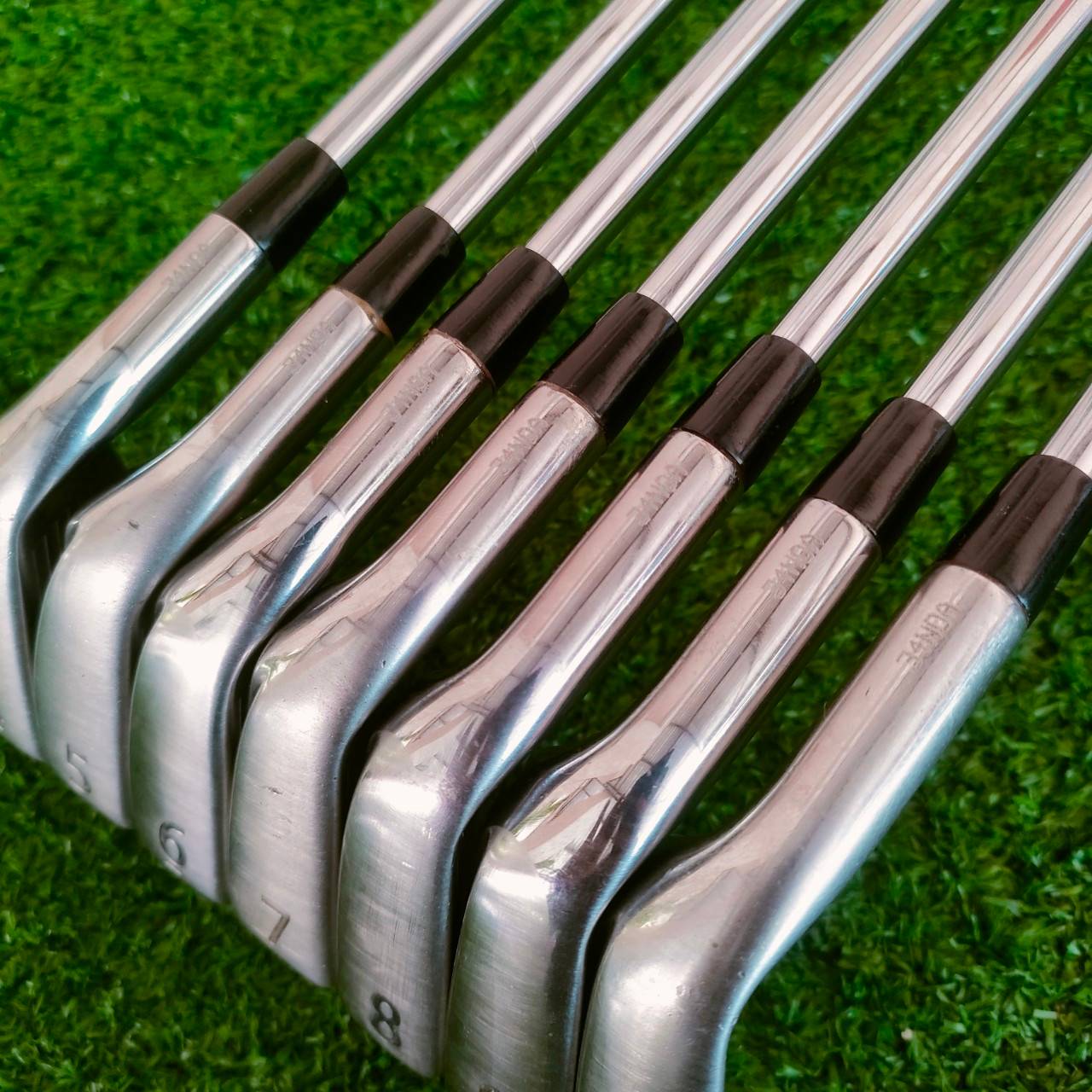**ไม้กอล์ฟสำหรับท่านที่ถนัดซ้าย** ชุดเหล็ก TITLEIST AP1 DUAL CAVITY TUNGSTEN NICKEL มีเหล็ก 4-9 เเละ PW ก้าน N.S.PRO ZELOS 8 FLEX R ไม้กอล์ฟมือสอง ของแท้ BY NakaraLuxurious