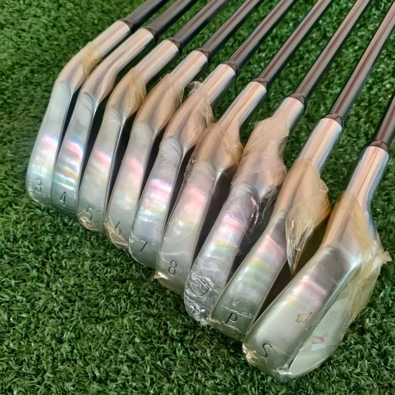ชุดเหล็ก KENT α .TOUR FORGED CAVITY ของใหม่!! มีเหล็ก 3-9 เเละ PW SW ก้าน KENT α-TOUR FLEX S เป็นเหล็ก FORGED สุดพรีเมี่ยม!! ไม้กอล์ฟมือหนึ่ง ของแท้ BY NakaraLuxurious