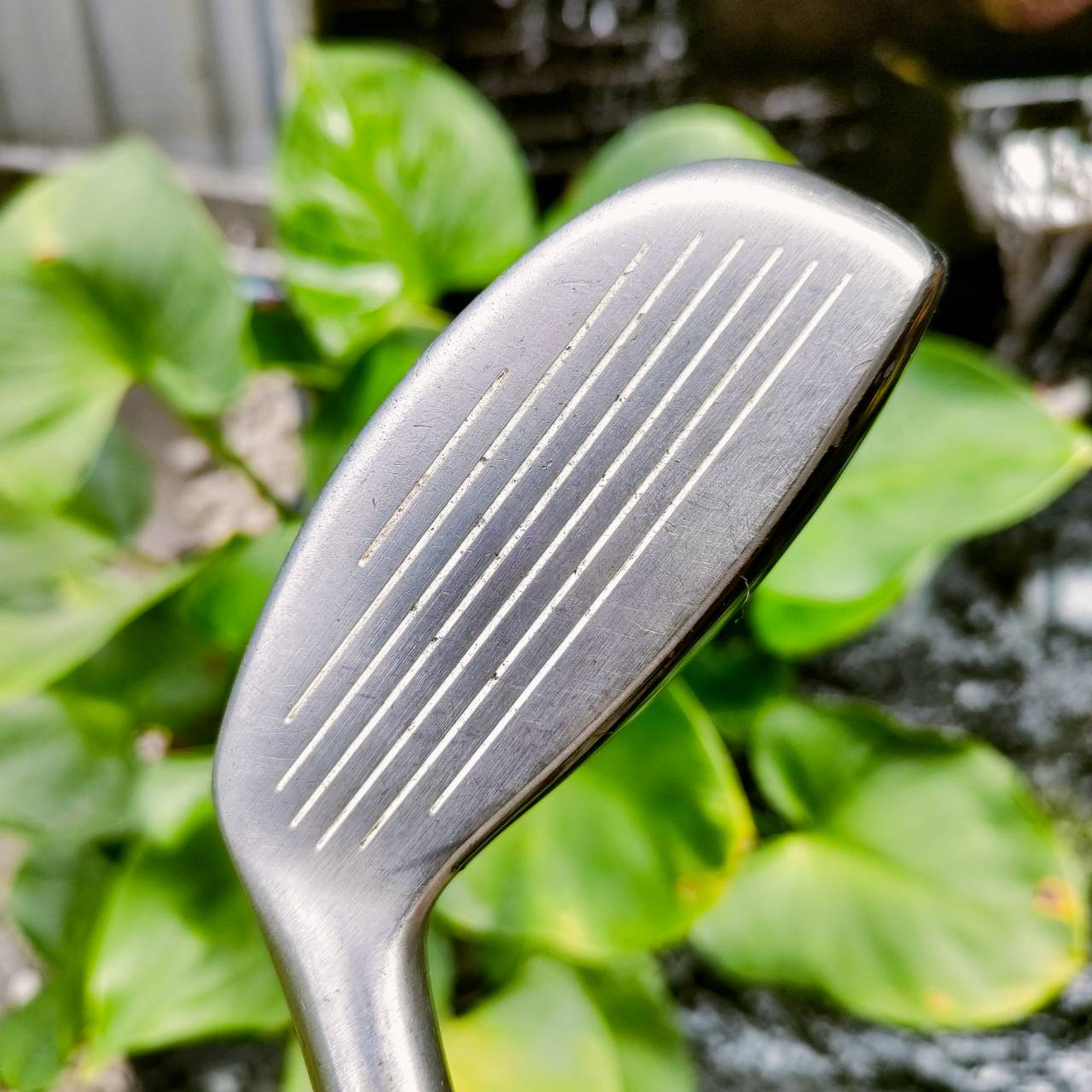 UT Titleist 585-H องศา 24 ตีตรงมากๆ ตีโดนง่าย องศากำลังดี วัสดุดี ออกแบบหมุดน้ำหนักได้ลงตัว ไม้กอล์ฟพรีเมี่ยมมือสอง ของแท้ By NakaraLuxurious