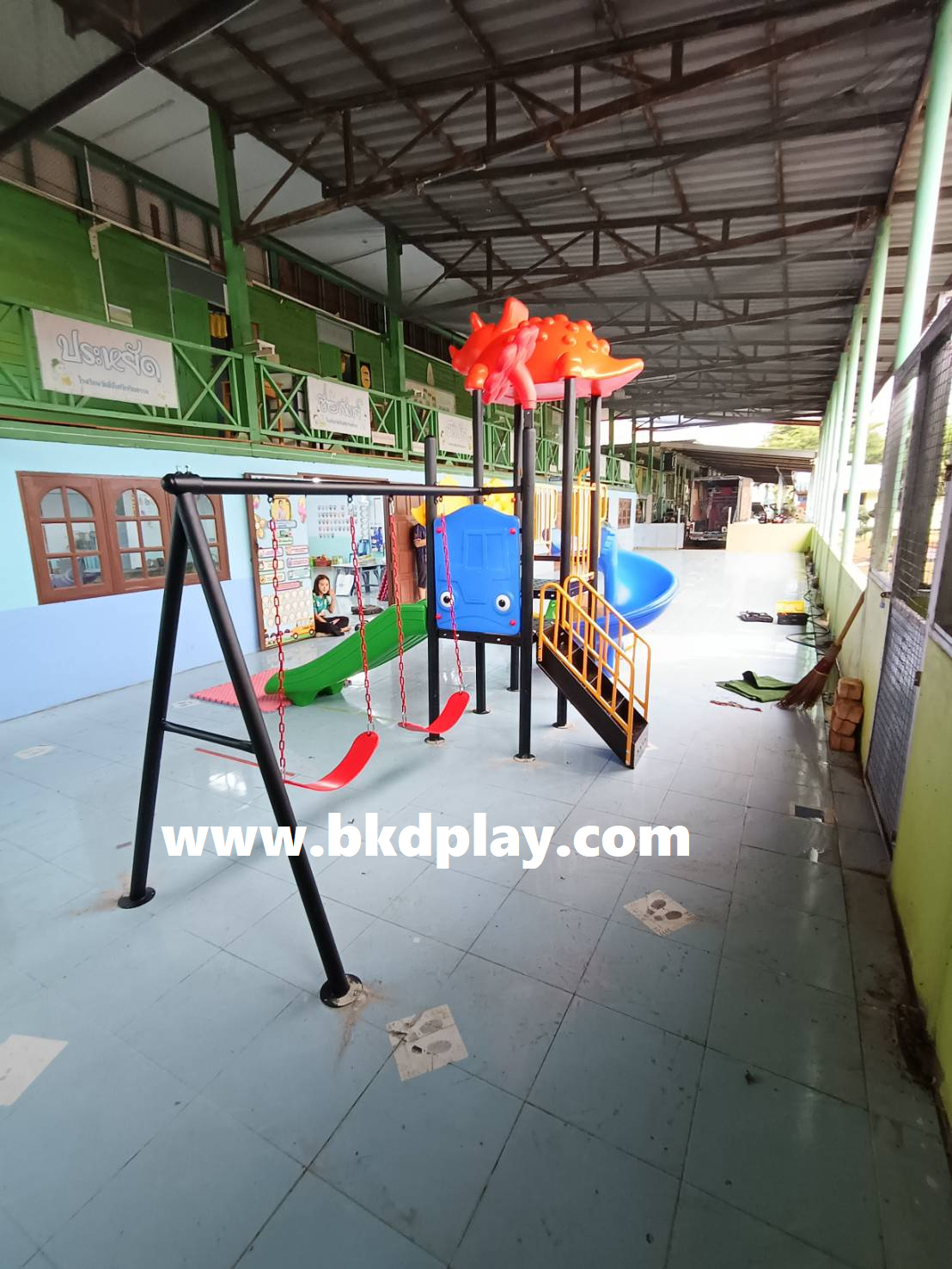 เครื่องเล่นสนามกลางแจ้ง เครื่องเล่นสนามในร่ม, เม่นน้อยกับเหล่าเพื่อนรัก ,สไลเดอร์, กระดานลื่น, ของเล่น,ครุภัณฑ์สนามเด็กเล่น, สพฐ,โครงการโรงเรียนประชารัฐ