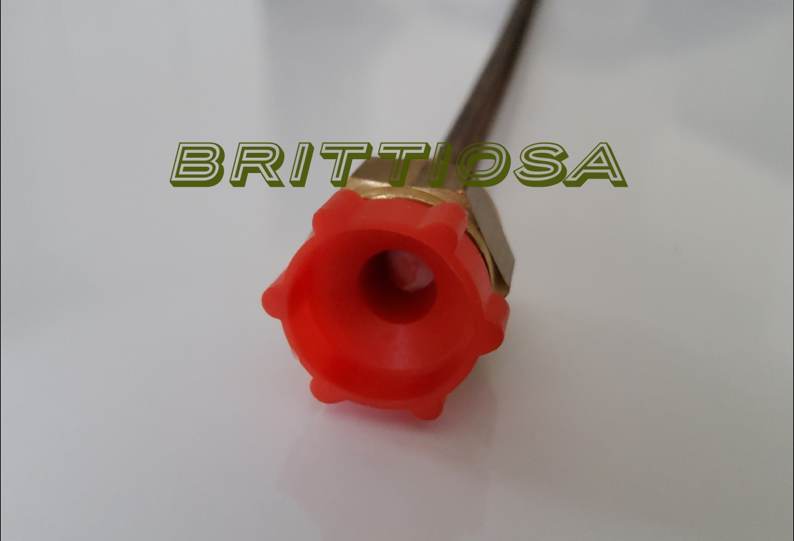 Jarruputki takasylinterin ja takajarruletkun väliin =17e