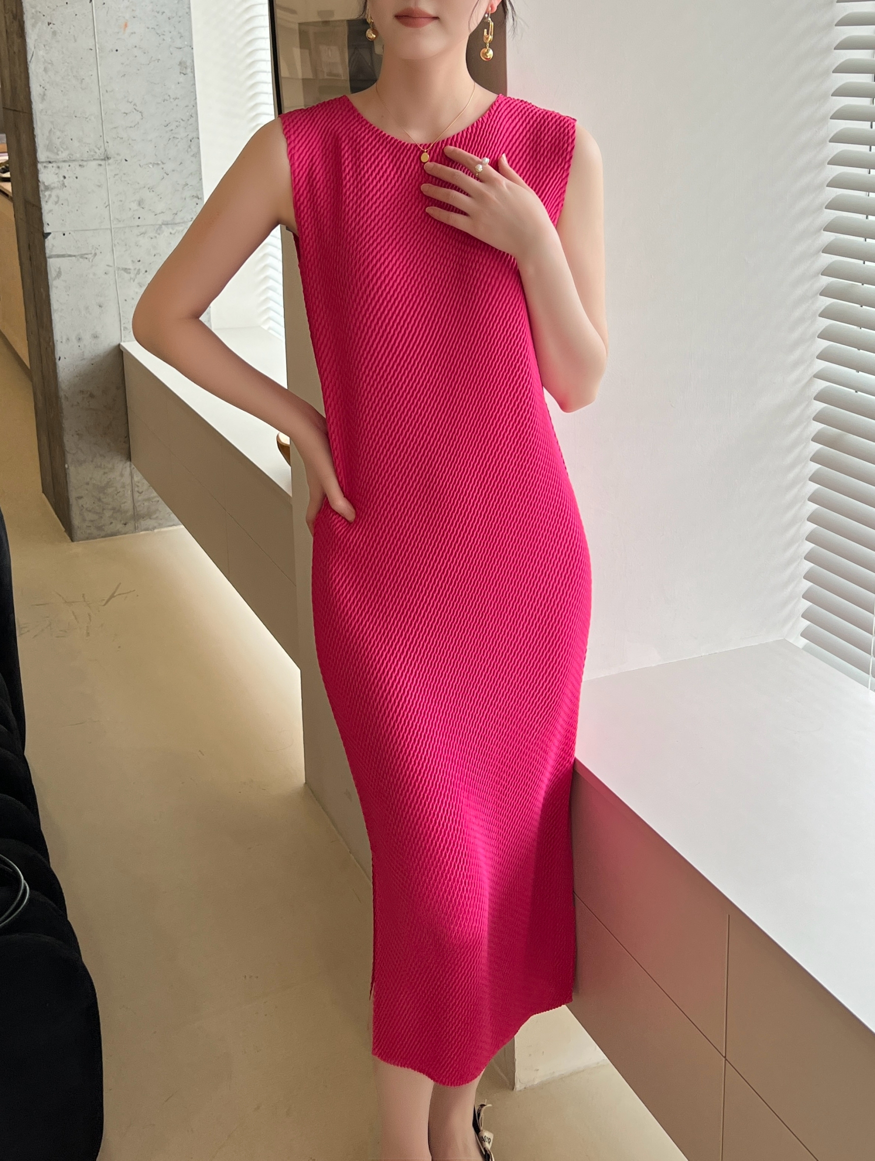 2MUAY รุ่น GJO1349 เดรสอัดพลีทคุณภาพ SLEEVELESS DOUBLE PLEATED DRESS 7 สี FREE SIZE