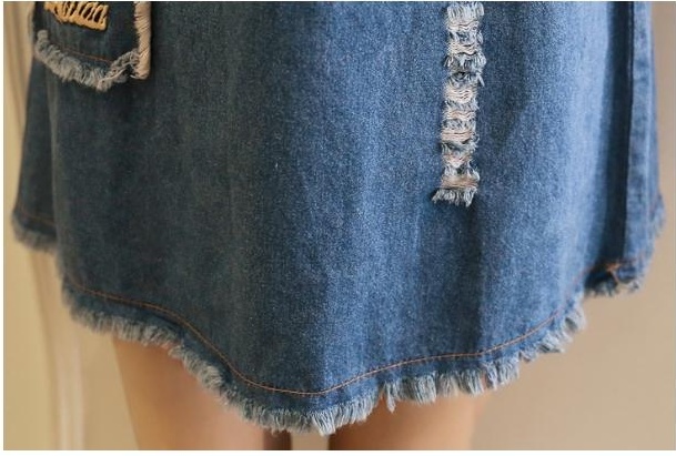 เดรสยีนส์มาใหม่ เว้าไหล่ ปักมุกด้วยหมุด ตามแบบ