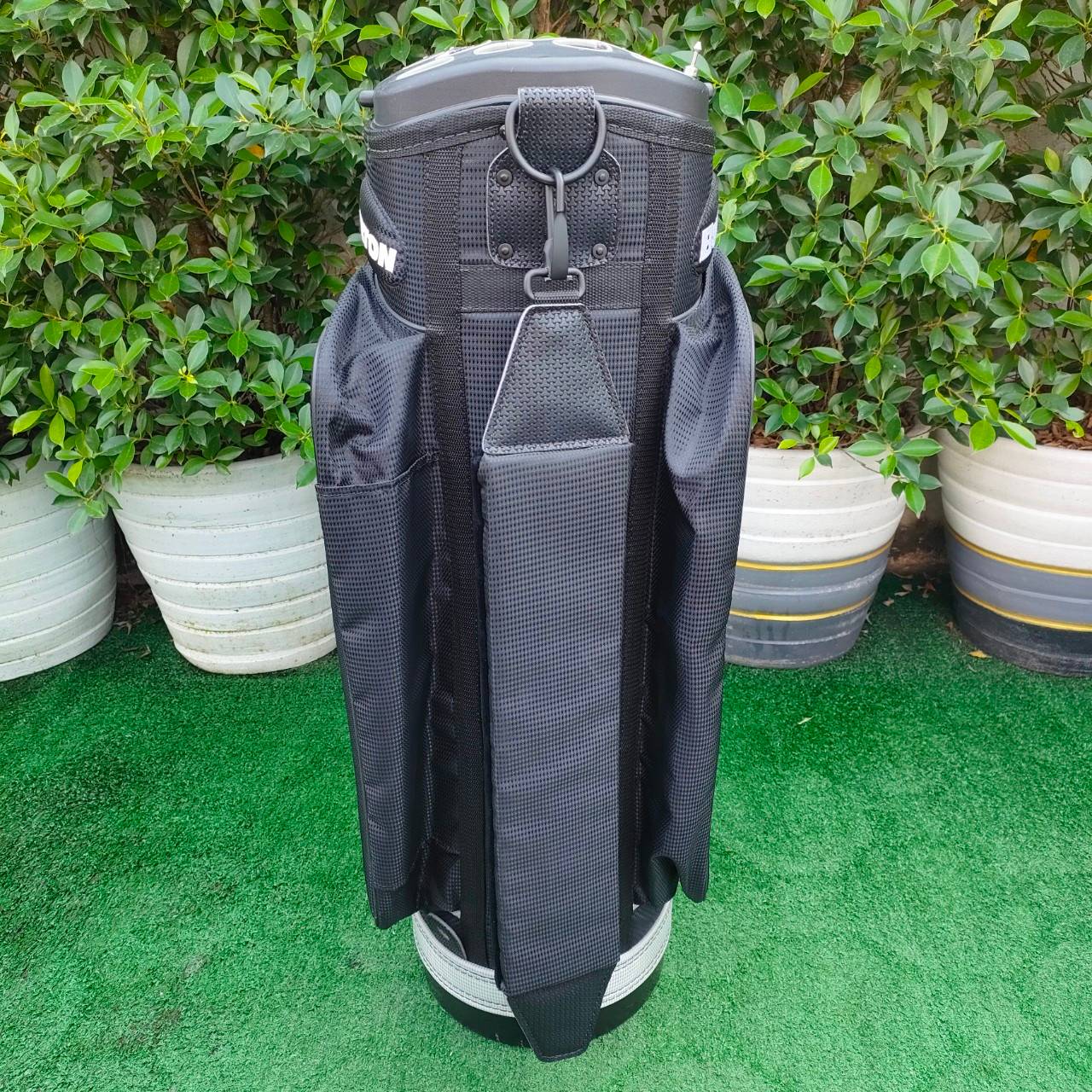 ❤️🔥❤️🔥❤️🔥ลดล้างสต๊อค❤️🔥❤️🔥❤️🔥 ** ถุงกอล์ฟ ของใหม่มือหนึ่ง ตำหนิ ทีช่องเสียบไม้กอล์ฟ มีภาพให้ชมครับ *** . ถุงกอล์ฟ BURTON Club - Lok