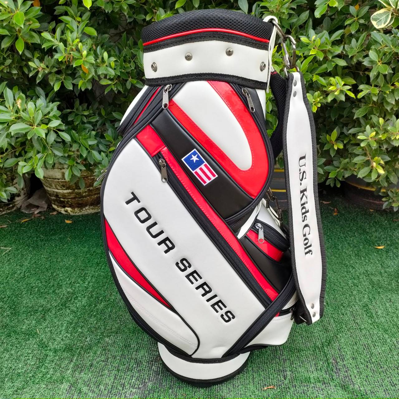 🔥 ของใหม่ ของศูนย์ ล้างสต๊อค 🔥 ถุงกอล์ฟเด็ก U.S.KIDS GOLF TOUR SERIES ขนาดไชส์ของถุง ปากถุง 7.5 นิ้ว ความสูงของถุงกอล์ฟ 28 นิ้ว มือหนึ่ง ของแท้ BY NakaraLuxurious