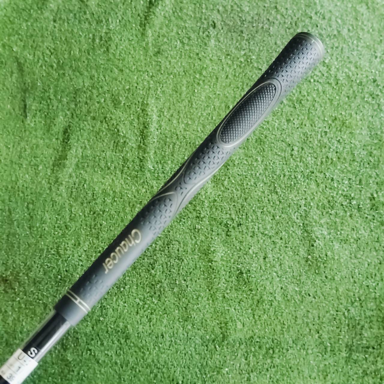 Japanese U-15 18° U2 Hybrid Low Gravity Graphite Shaft FLEX S ตีแม่นมากๆ ยิงกรีนยาวๆสบายๆ ไม้กอล์ฟพรีเมี่ยมมือสอง ของแท้ By NakaraLuxurious