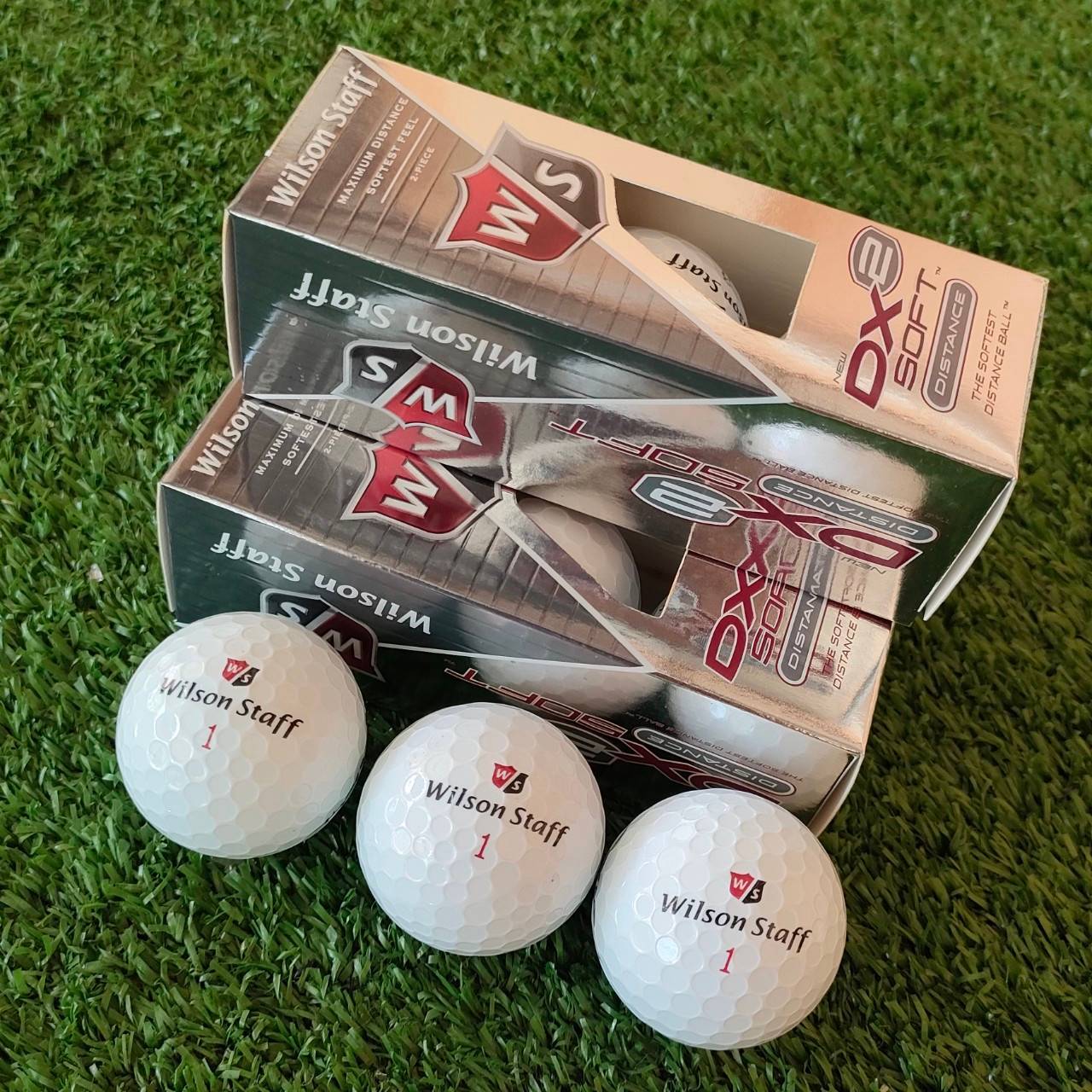 ลูกกอล์ฟ WILSON DX2 SOFT มือหนึ่ง *ขายเป็นโหล 1 กล่อง มี 12 ลูก* ลูกนุ่มสปินจัด และ LONG DISTANCE ตีไกล!! มือหนึ่ง ของแท้ BY NakaraLuxurious