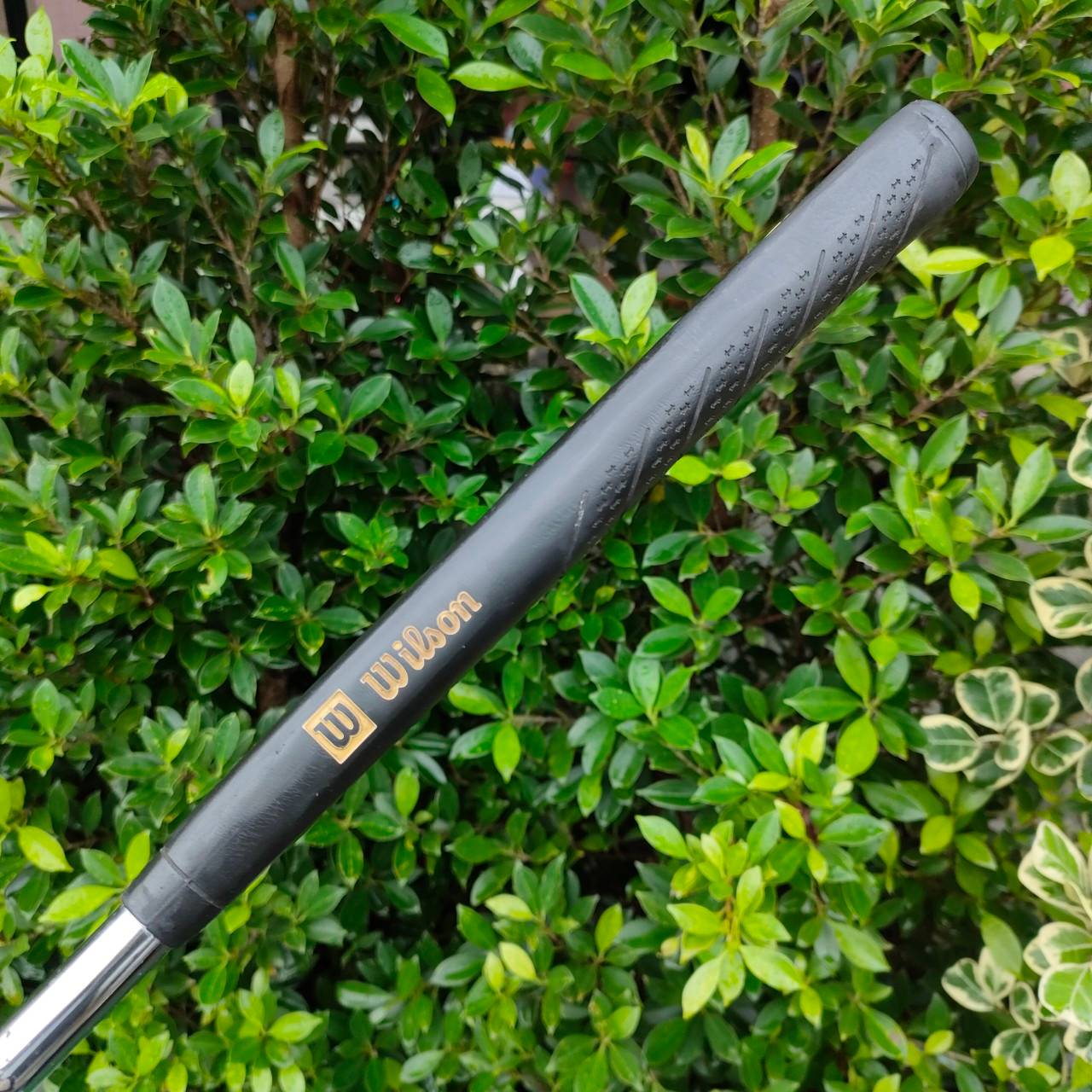 PUTTER WILSON PRO STAFF ความยาว 34 นิ้ว เป็นซีรี่แข่ง ของแบรนด์ WILSON ทรงซาลาเปา มาตรฐานสูงครับ มอลเล็ต พัตต์ง่าย หน้าสัมผัสดีมากครับ