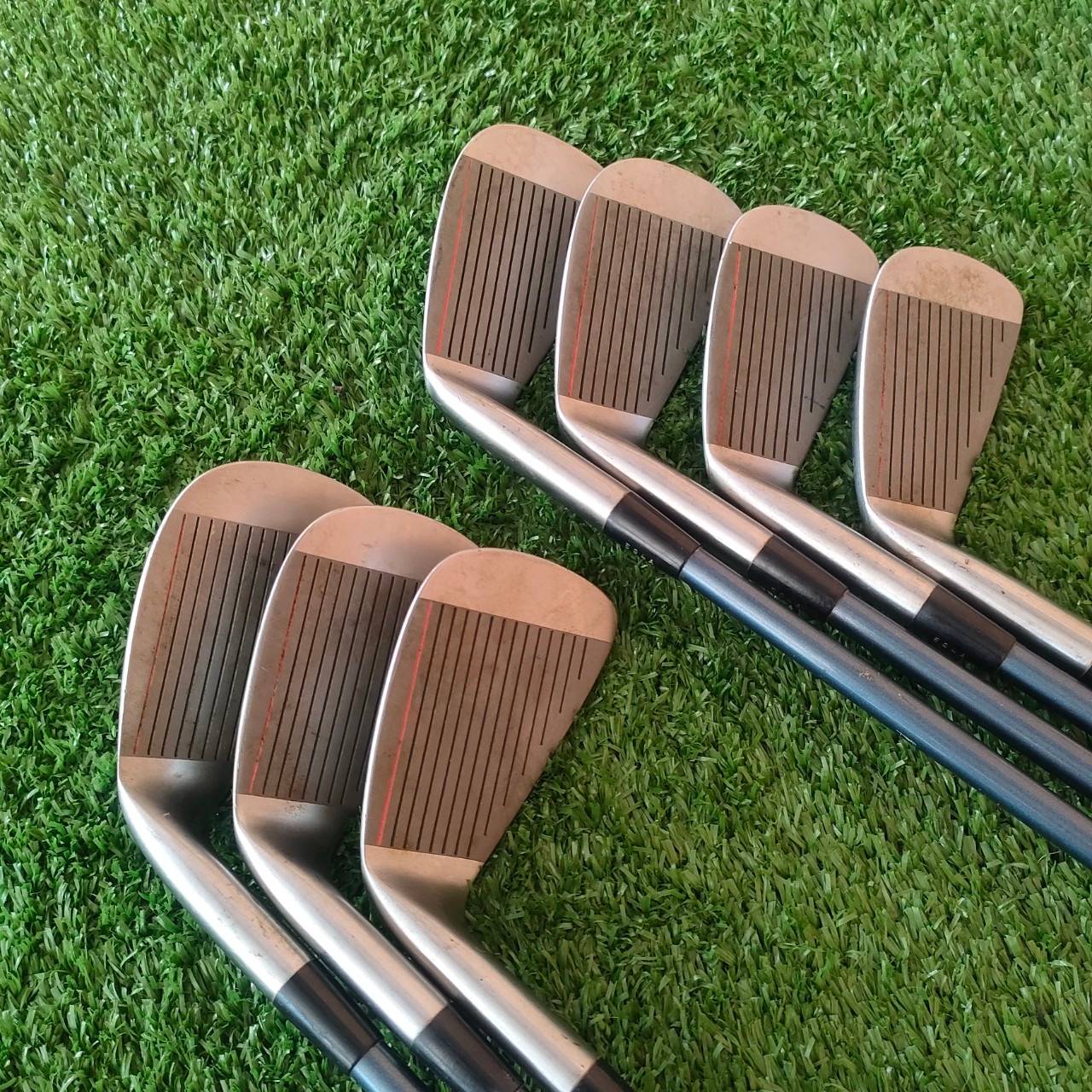 ** ไม้กอล์ฟสำหรับผู้หญิง ** ชุดเหล็ก MIZUNO CHIME LADY มีเหล็ก 5-9 เเละ PW SW