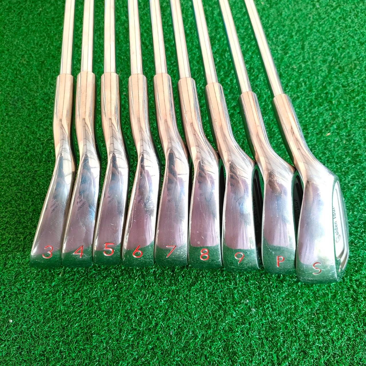 ชุดเหล็ก GOLDEN TOUR มีเหล็ก 3-9 PW SW ก้าน GOLDEN TOUR สภาพสวย เดิมๆครับ