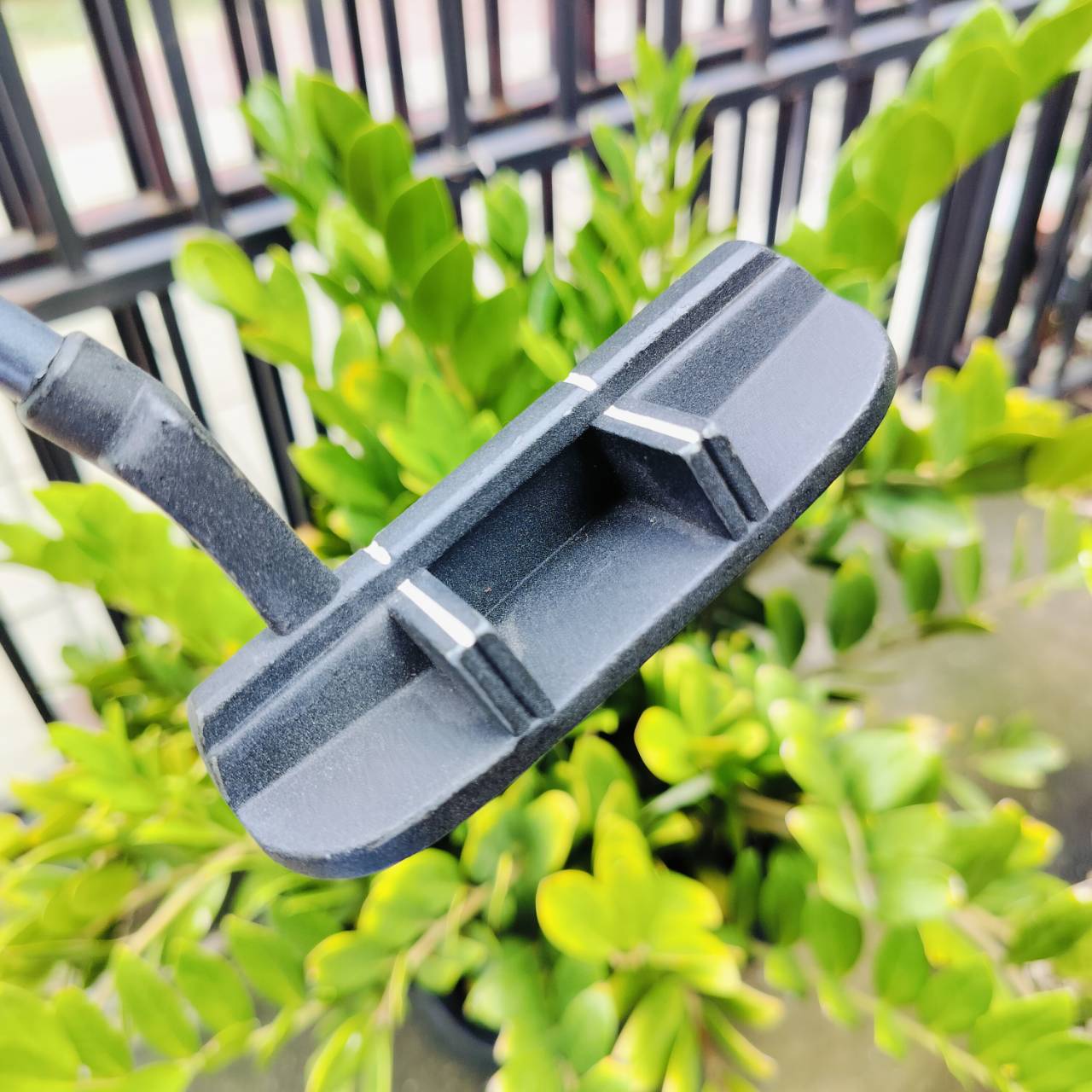 Rawlings Putter BLACK VELVET VII ความยาว 34 นิ้ว ตัวเล็งแบบสองจุด และวางลูกตรงกลาง เล็งง่ายมากๆ ชดเชยสูง พัตต์ตรงอย่างมากค่ะ ไม้กอล์ฟมือสอง ของแท้ By NakaraLuxurious