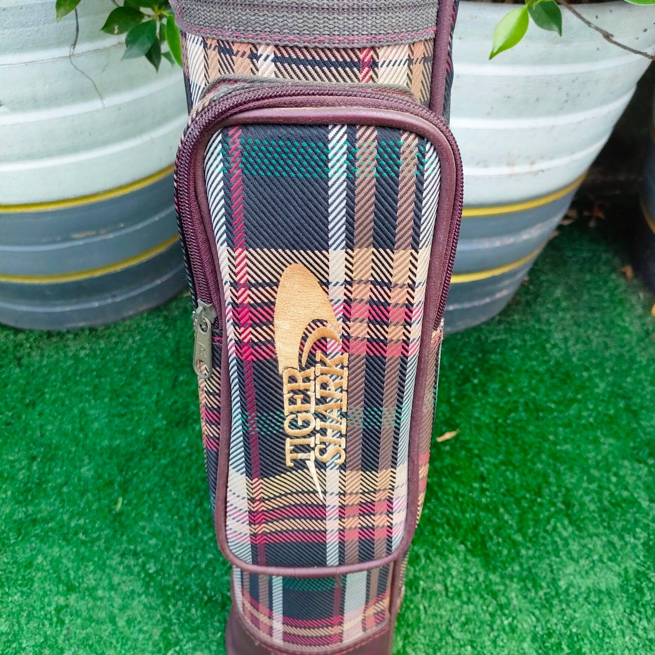 ถุงกอล์ฟ HAIF SET TIGER SIIARK มือสอง ลายสก๊อตสุดเท่ สภาพสวย