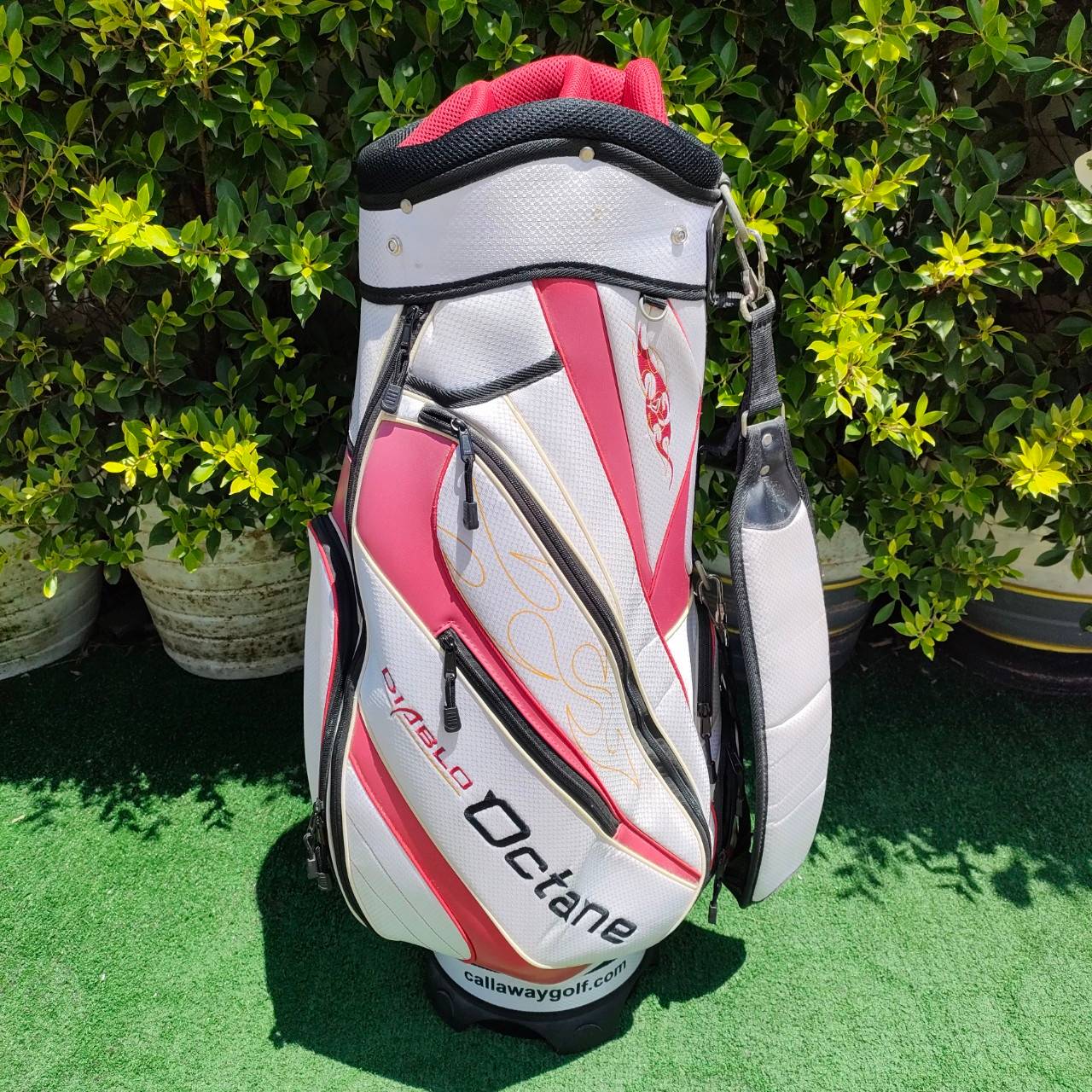 ถุงกอล์ฟ CALLAWAY DIABLO OCTANE มือสอง ของแท้ สภาพสวยเดิมๆทุกอย่าง สีสวย ถุงสวยน่าใช้มากๆ ของใหม่เป็นหมื่น