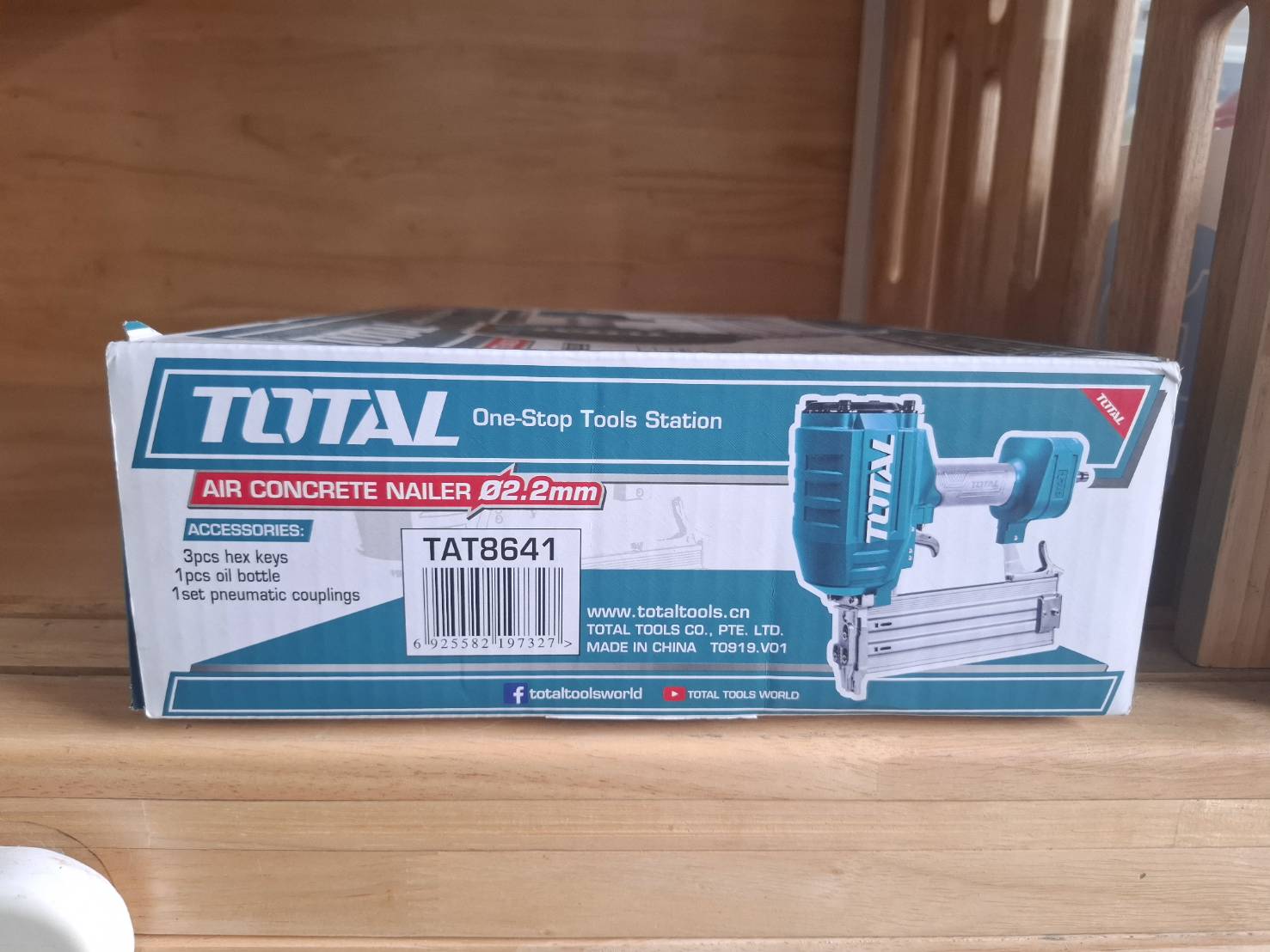 TOTAL เครื่องยิงแม็กลม / เครื่องยิงตะปูลม ขาเดี่ยว รุ่น TAT8641