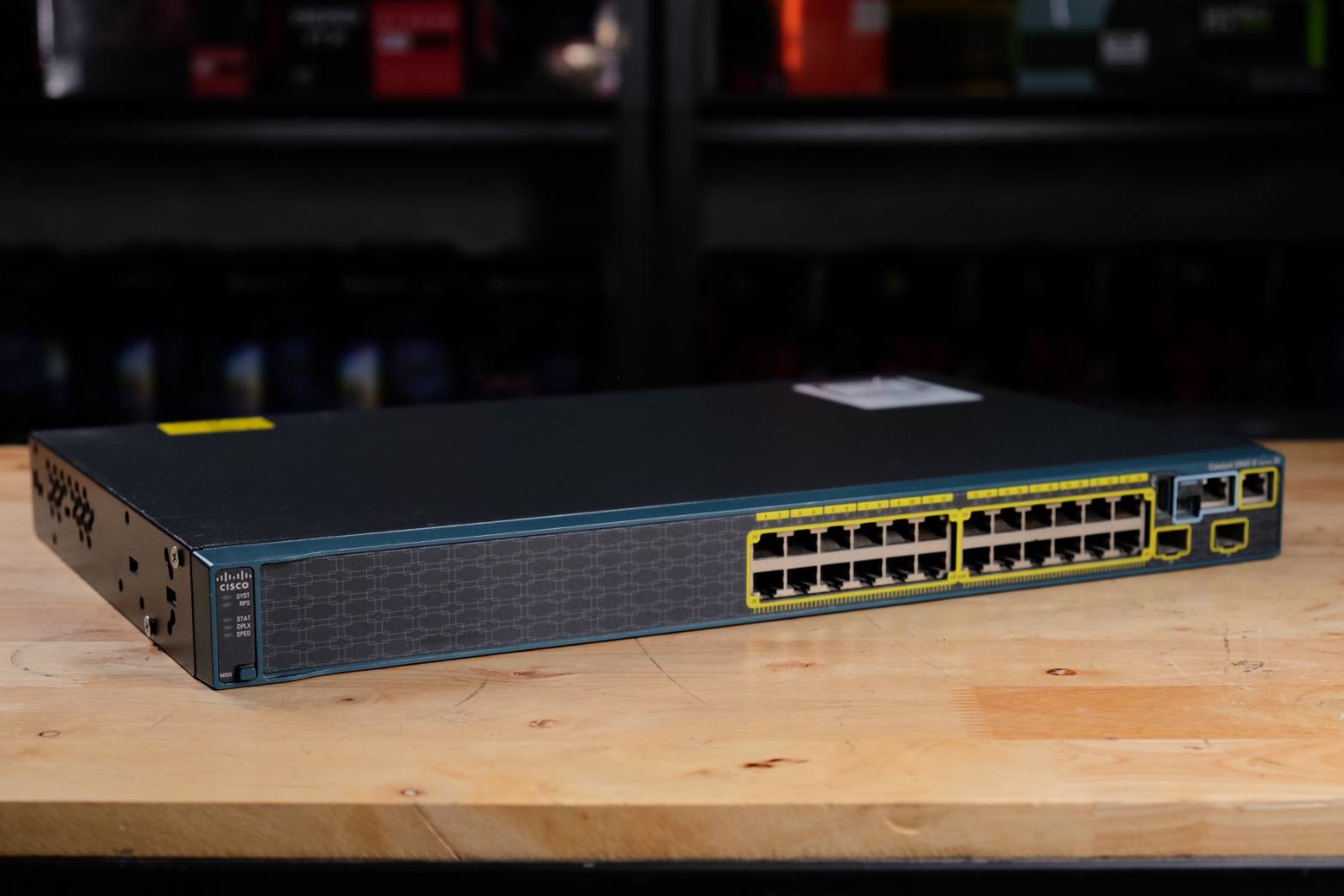 CISCO - WS-C2960S-24TS-S - Catalyst 2960S 24 GigE, 2 x SFP LAN Lite
