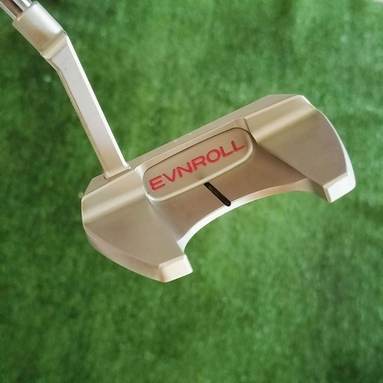 PUTTER EVNROLL ER5 ยาว 34 นิ้ว รูปทรงยอดนิยมสูงสุดตอนนี้เลยค่ะ เป็นรูปทรงปีกสองข้าง ชดเชยสูงมาก ไม้กอล์ฟพรีเมี่ยมมือสอง ของแท้ By NakaraLuxurious