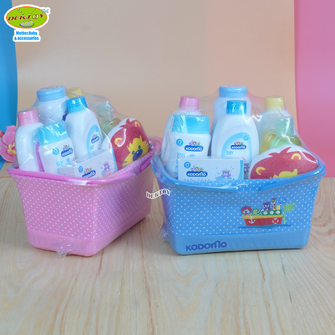 Kodomo โคโดโมะ ชุดของขวัญตะกร้า เซ็ทเยี่ยมคลอด สำหรับเด็กแรกเกิด 9 ชิ้น