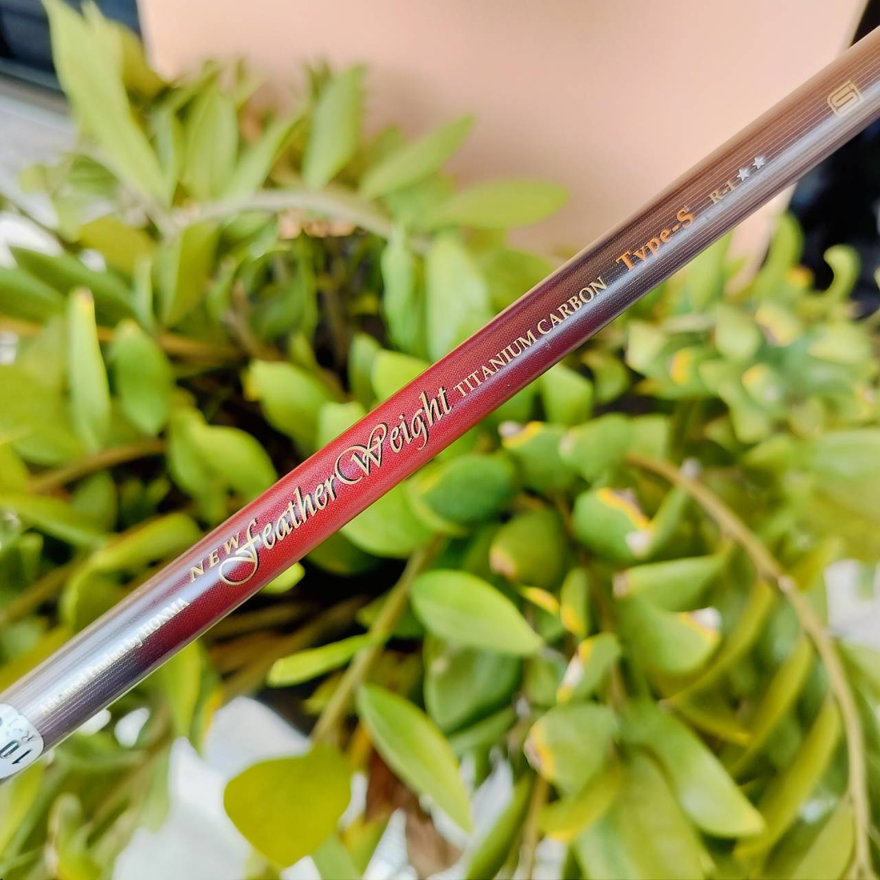 Driver HONMA LB606 พรีเมี่ยมญี่ปุ่น มีหมุดถ่วง วางน้ำหนักไว้ดี ตีง่ายๆ ก้าน TITANIUM ระดับสองดาว** องศา 10.5 FLEX R1 ตีสบายมากๆ ไม้กอล์ฟพรีเมี่ยมมือสอง ของแท้ By NakaraLuxurious