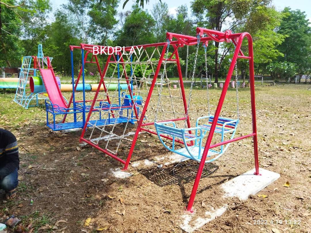 เครื่องเล่นสนามกลางแจ้ง เหล็ก ชุดปีนป่ายรวมรถไฟ พร้อมชิงช้านั่งคู่ OutdoorPlayground,ผลิตเครื่องเล่นสนาม,เครื่องเล่นในสนามเด็กเล่น,เครื่องเล่นงบสพฐ.,ประชารัฐ, ราคาโรงงาน ขนาด 150 x 350 x 160 ซม.