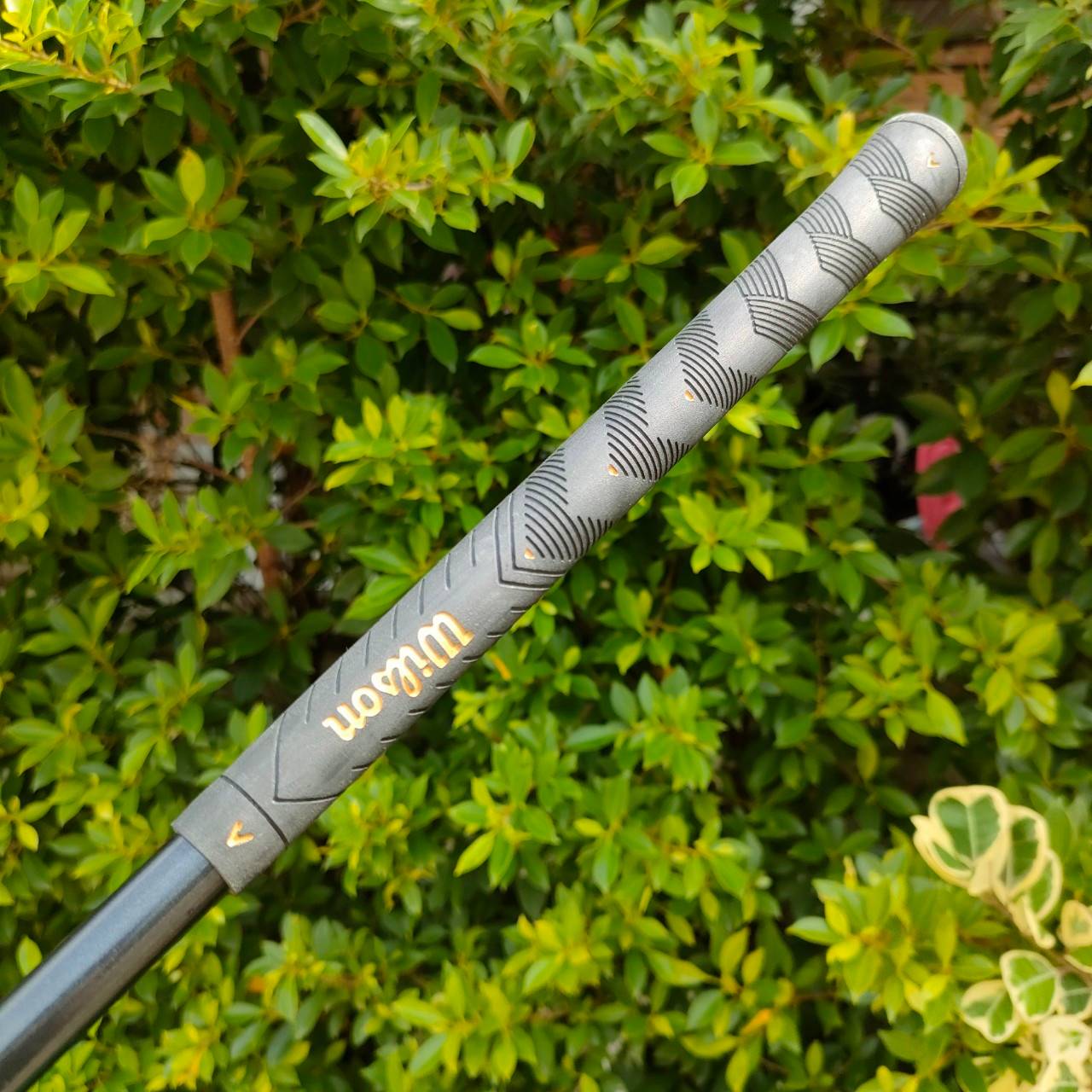 เหล็ก 4 WILSON 1200TG ของใหม่!! HOLLOW CAVITY ก้าน 1200TG FLEX R ก้านดีมาก ตีง่ายจัด ตีง่ายเท่าไฮบริดและตีตรงกว่ามาก!! ไม้กอล์ฟมือหนึ่ง ของแท้ BY NakaraLuxurious