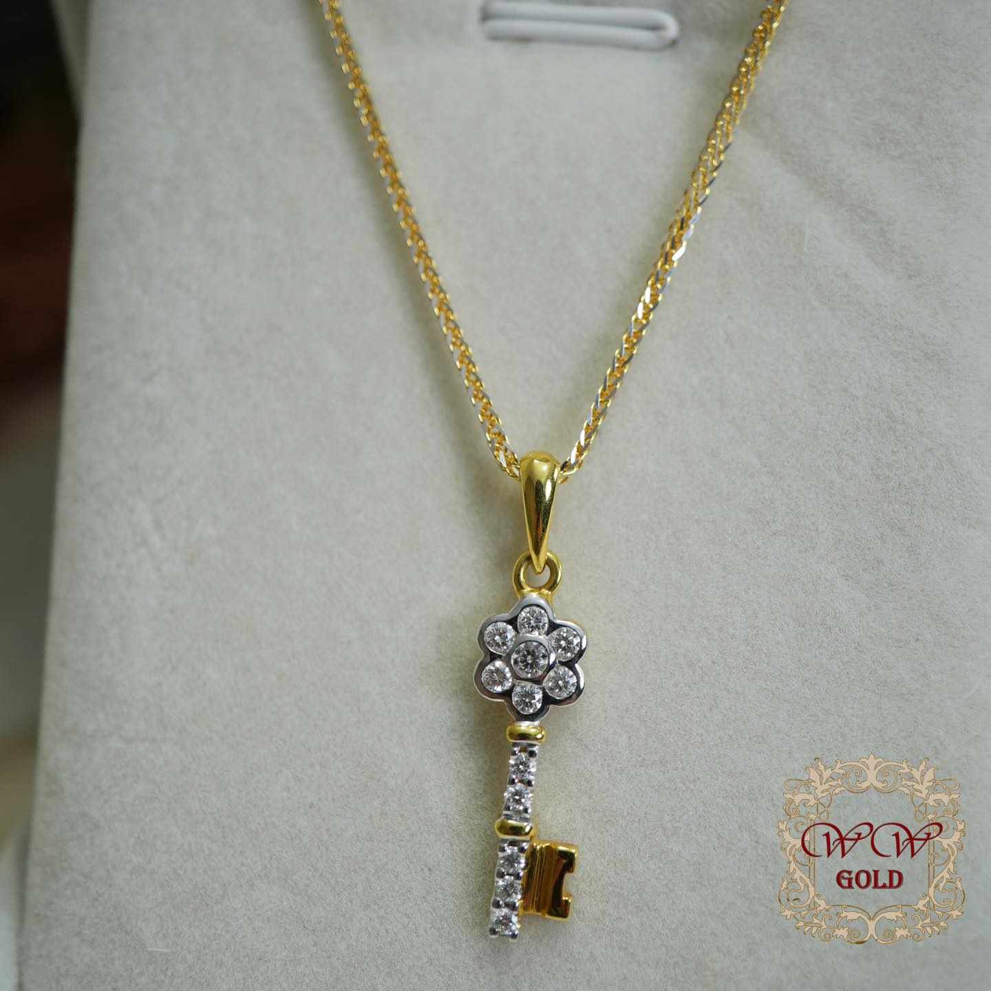จี้กุญแจ ราคา 13,xxx.-