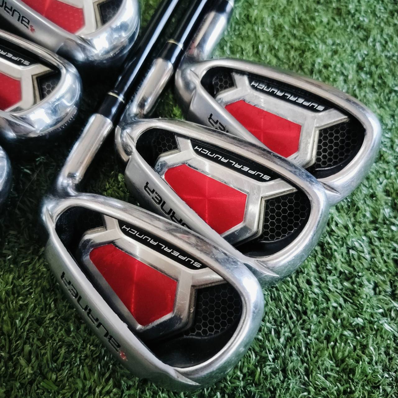 ชุดเหล็ก TAYLORMADE BURNER SUPERLAUNCH เป็นชุดเหล็กที่ตีง่ายมากที่สุด ตีสนุกมากที่สุดเลยค่ะ ก้าน FUBUKI 50 FLEX R มีเหล็ก 5 6 7 8 9 PW ไม้กอล์ฟพรีเมี่ยมมือสอง ของแท้ By NakaraLuxurious