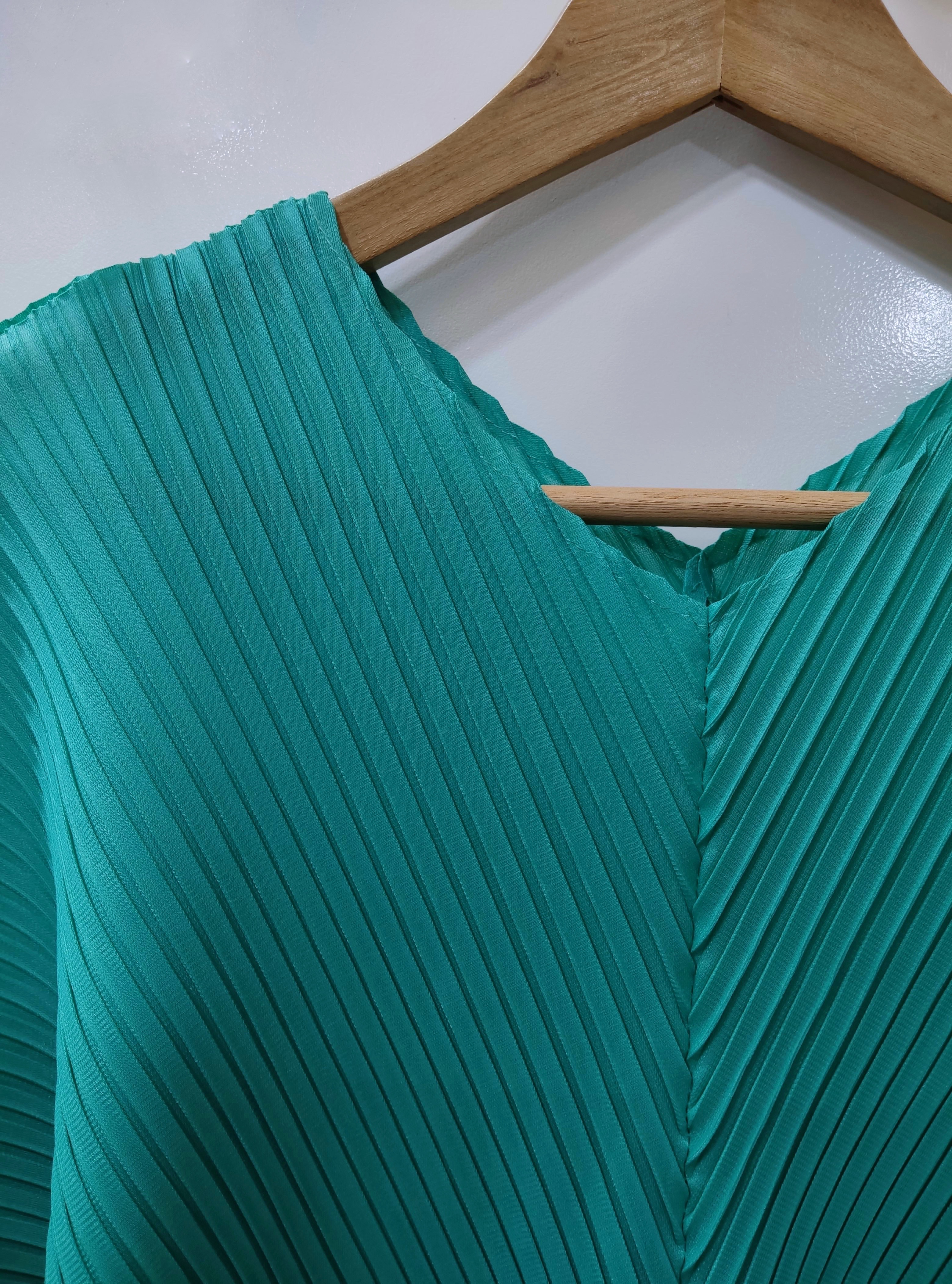 ปรับราคาลง30%!! 2MUAY รุ่น CX01622T เสื้ออัดพลีทคุณภาพ V NECK LONG SLEEVE PLEATED TOP 3 สี FREE SIZE