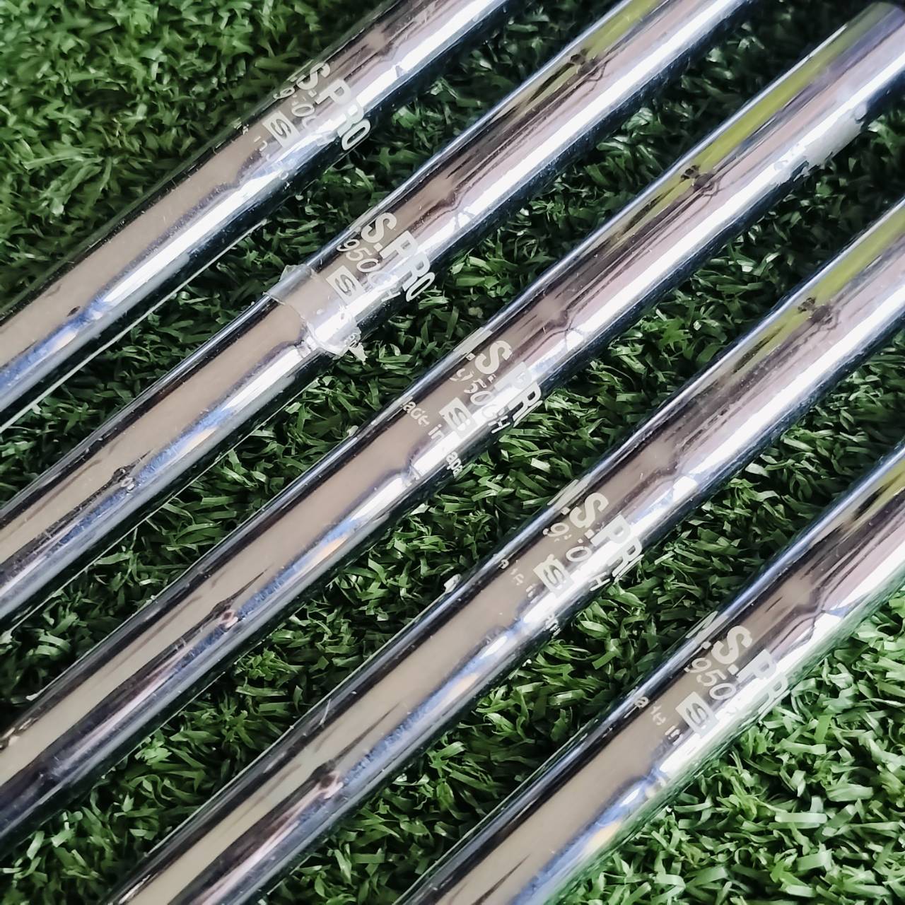 ชุดเหล็ก Taylormade P790 เหล็กประสิทธิภาพเหนือชั้นสูงสุด ดีที่สุดที่ทีมวิศวกร TaylorMade ทำมา ระดับ Ultra-Premium Performance ก้าน NS PRO 950 FLEX S มีเหล็ก 5 6 7 8 9 (ไม่มี WEDGE) SOLE สภาพไม่ค่อยสวย ไม้กอล์ฟพรีเมี่ยมมือสอง ของแท้