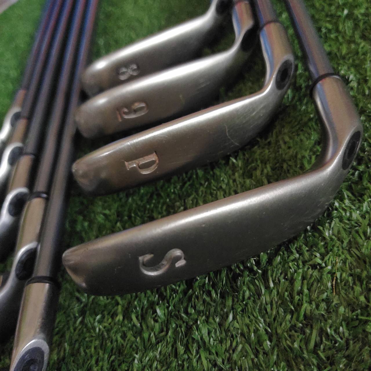 ชุดเหล็ก Callaway HAWK EYE TITANIUM IRONS โครงสร้าง Titanium + Tungsten Weighting ตีไฟแล่บ