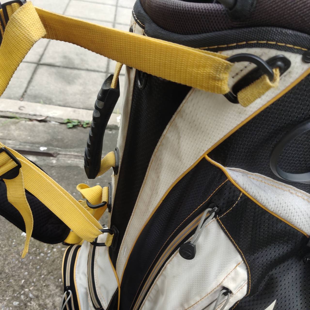 ถุงกอล์ฟขาตั้ง TaylorMade RBZ Stage 2