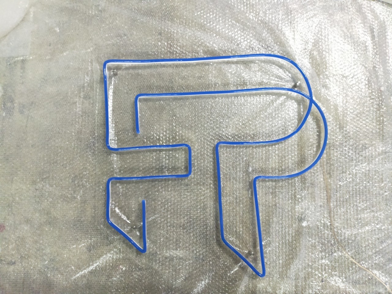 ไฟนีออน เฟค