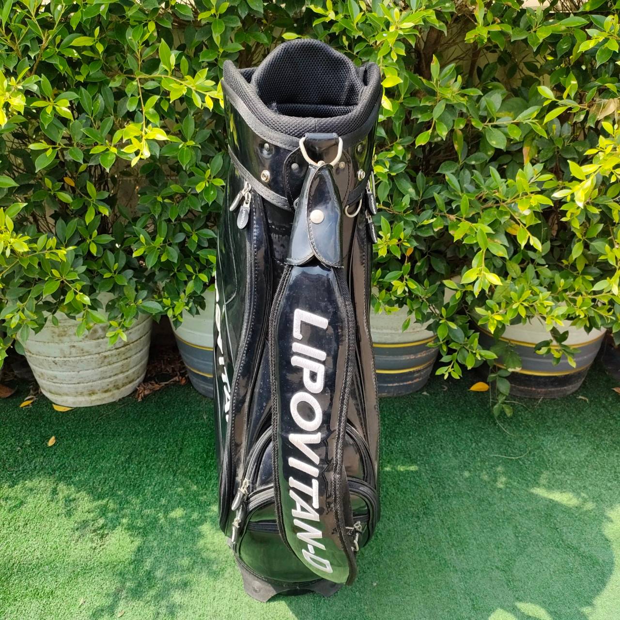 ถุงกอล์ฟ LIPOVITAN- D หนังเเก้ว มือสอง