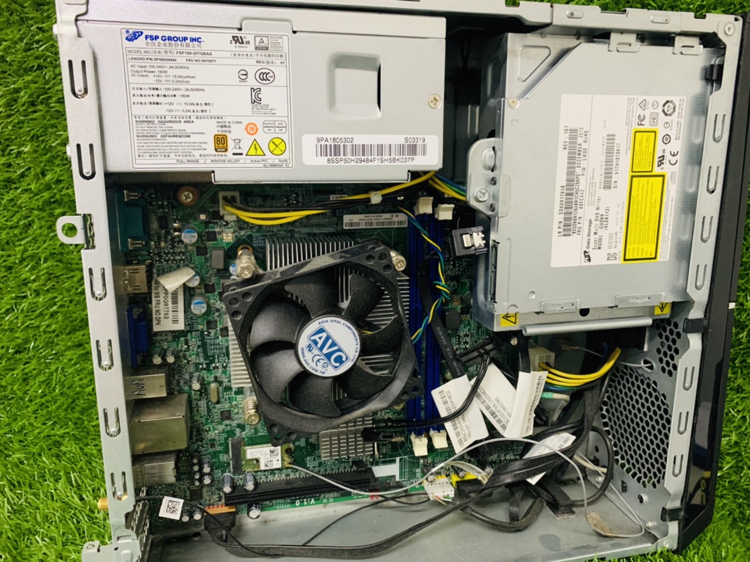 Lenovo IdeaCentre 300s SFF คอม พิวเตอร์แบบตั้งโต๊ะ พร้อมใช้งาน สินค้ามีประกัน