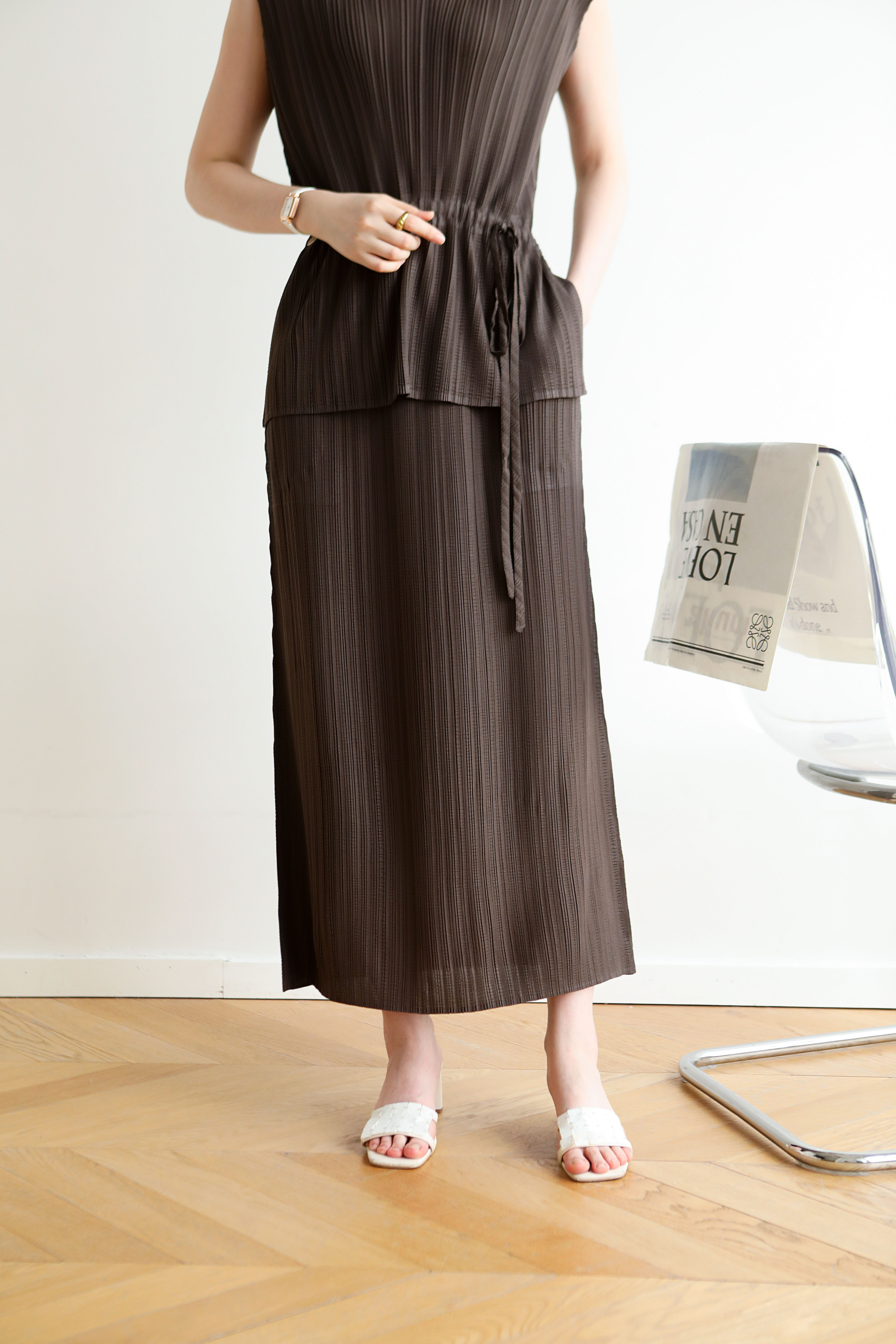 ปรับราคาลง40%!! ยาว 34.5นิ้ว! 2MUAY รุ่น GJO5110 STRAIGHT PLEAT SKIRT กระโปรงผู้หญิง กระโปรงพลีทคุณภาพ 8 สี FREE SIZE