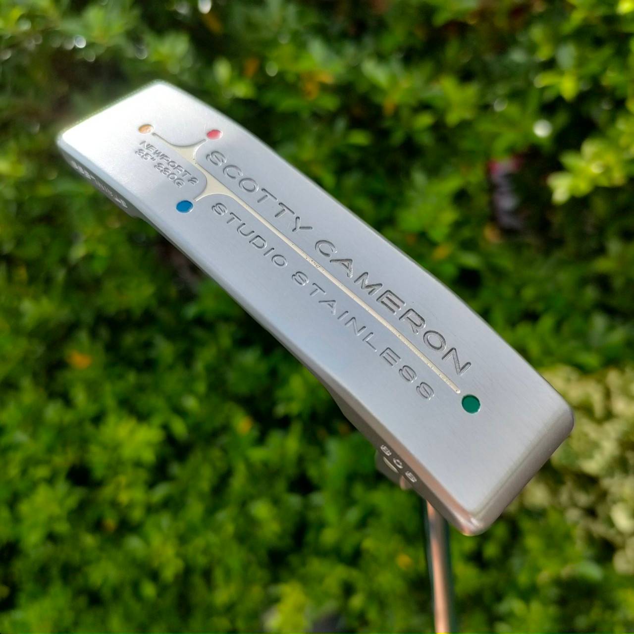 PUTTER SCOTTY CAMERON STUDIO STAINLESS NEWPORT 2 ความยาว 35 นิ้ว 330G พร้อม COVER เดิม สวยจัด!! ไม้กอล์ฟมือสอง ของแท้ BY NakaraLuxurious