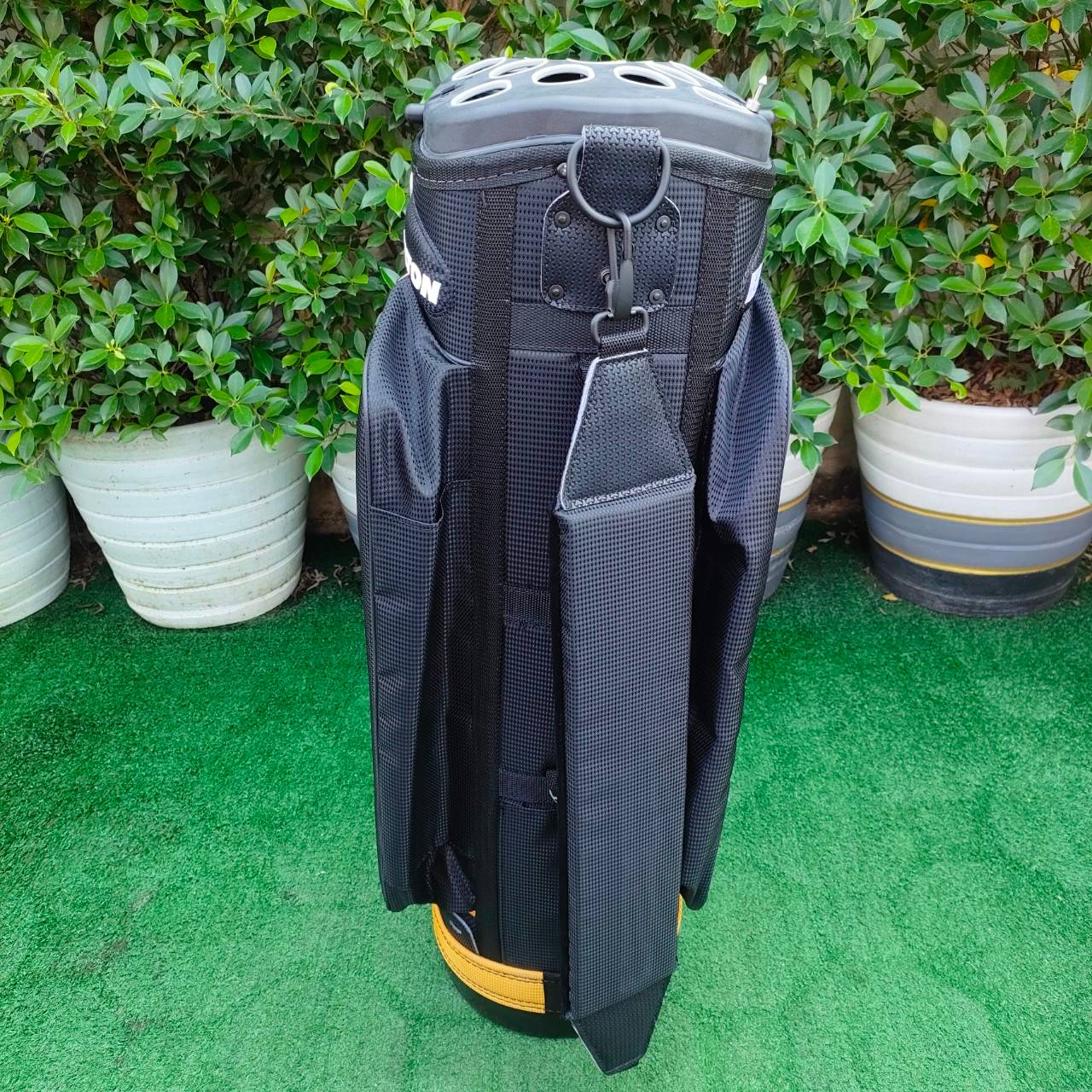 ❤️🔥❤️🔥❤️🔥ลดล้างสต๊อค❤️🔥❤️🔥❤️🔥 ** ถุงกอล์ฟ ของใหม่มือหนึ่ง มีตำหนิ โครงพลาสติกด้านในมีรอยแตก แต่ถุงใช้งานได้ปกติ**