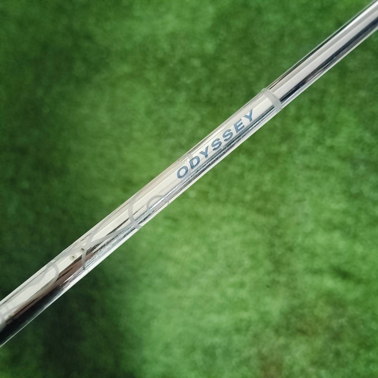 ** ไม้กอล์ฟผู้หญิง ** PUTTER ODYSSEY DIVINE LINE เป็นทรงแบบ ROSSIE ยาว 32 นิ้ว พัตเตอร์ทรงมอลเล็ตที่ชดเชยความผิดพลาดสูง ไม้กอล์ฟมือสอง ของแท้